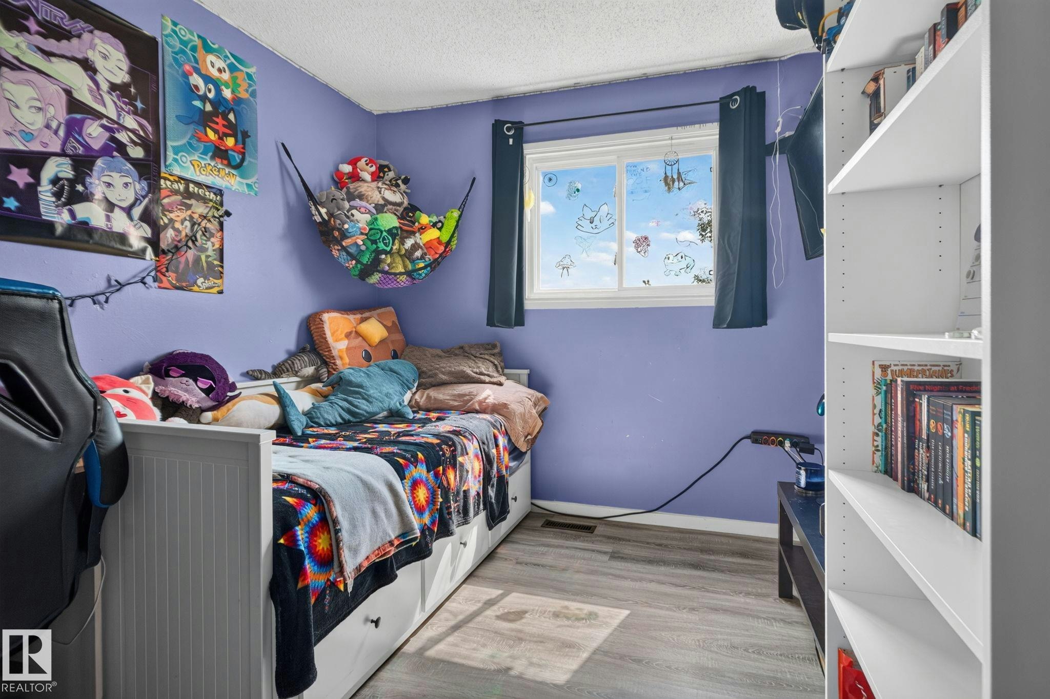 8031 27 Avenue, Edmonton, AB, T6K 3C9 - 21