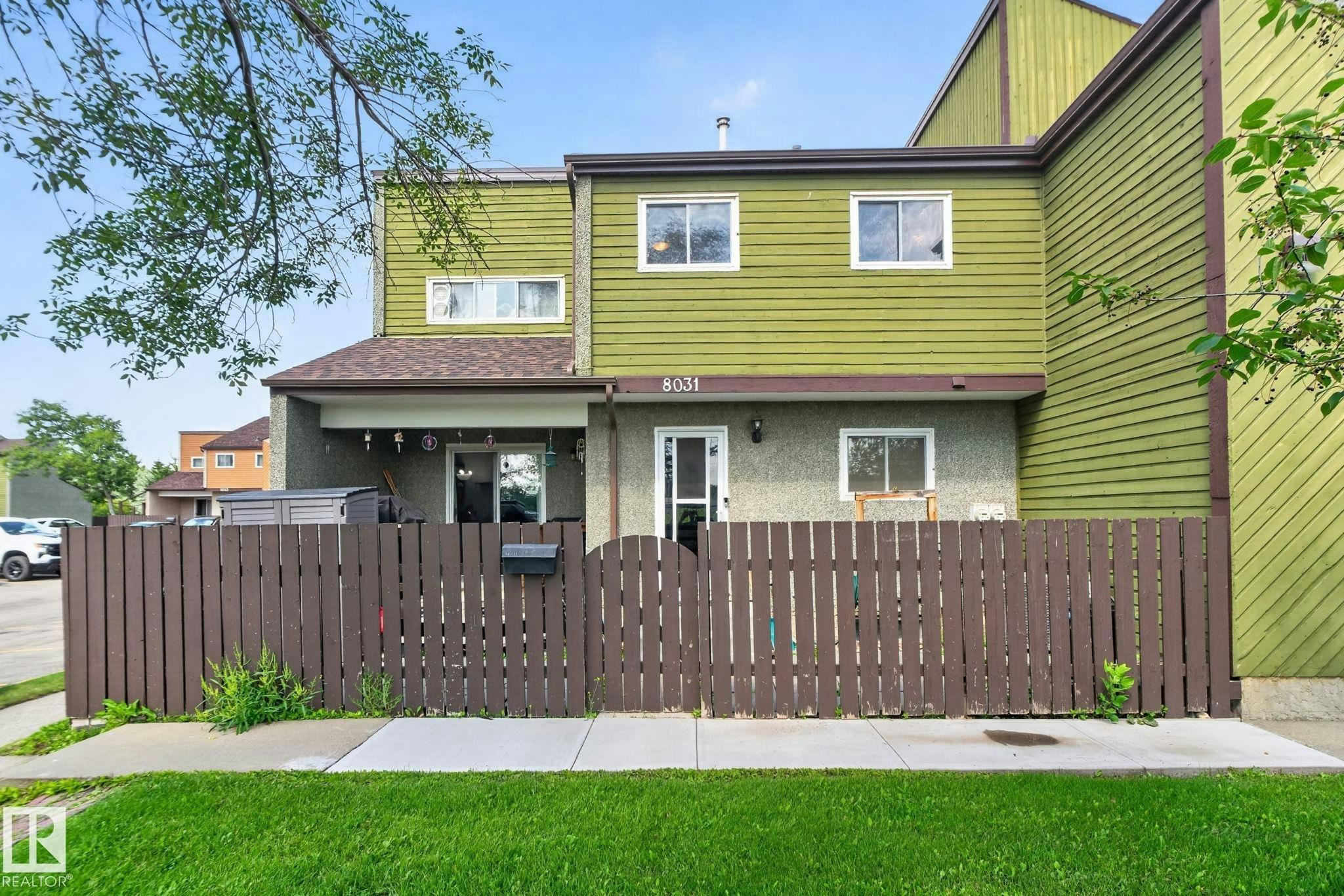 8031 27 Avenue - 2