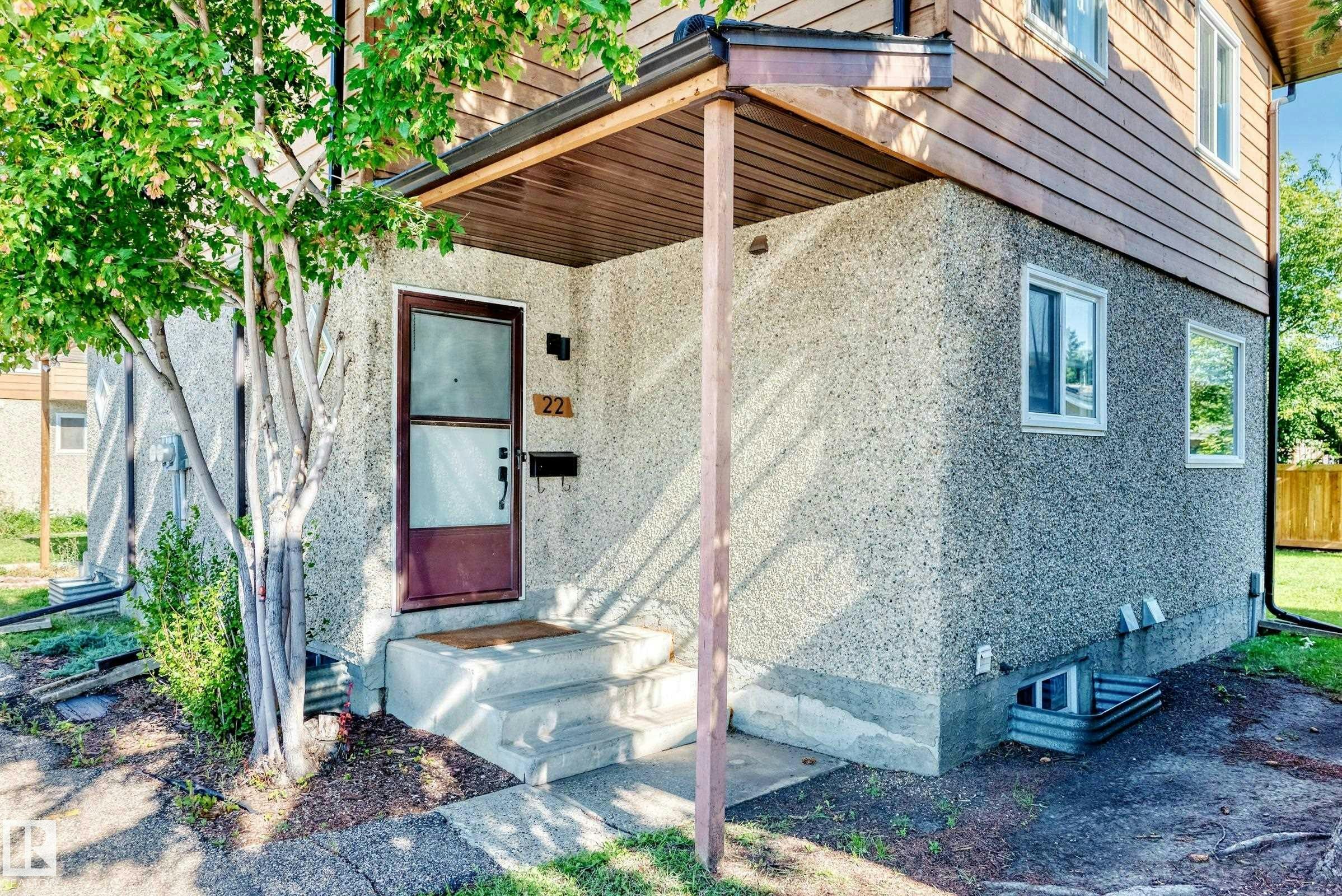 22-3812 20 Avenue, Edmonton, AB, T6L 4B2