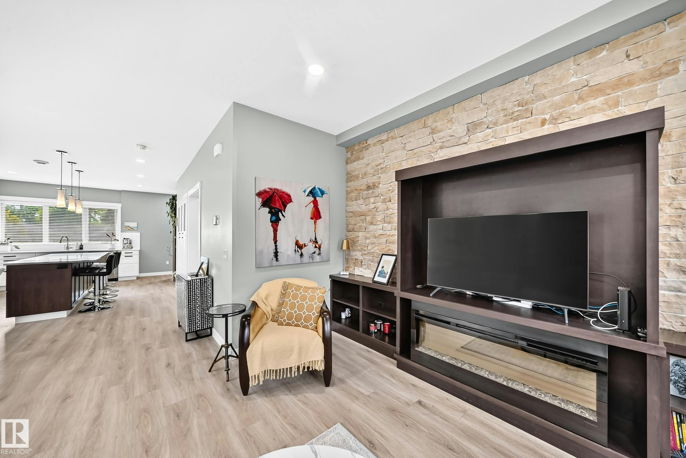 14419 104 Avenue, Edmonton, AB, T5N 2X8 - 19