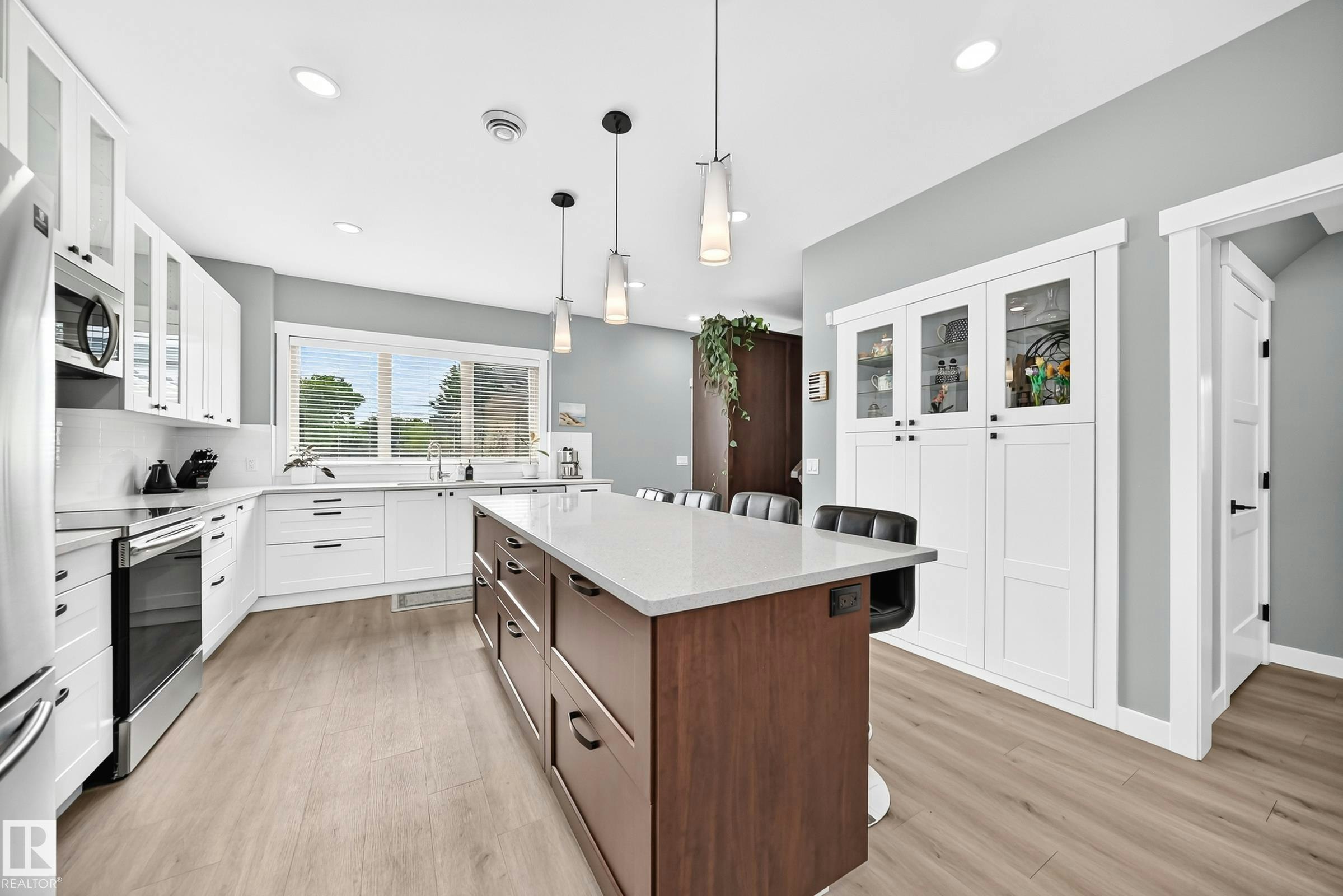 14419 104 Avenue, Edmonton, AB, T5N 2X8 - 10