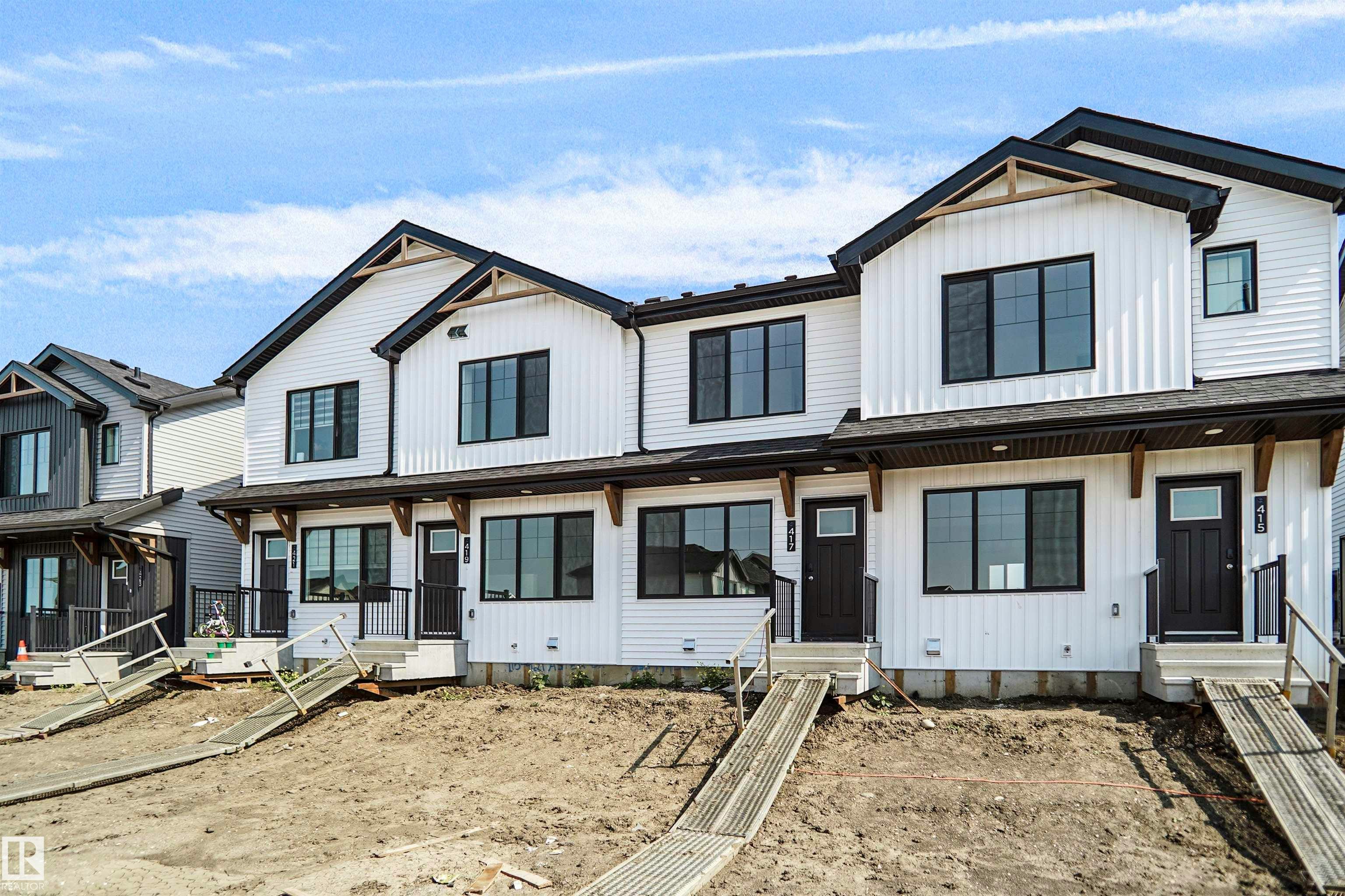 17229 5 Street, Edmonton, AB, T5Y 4K6