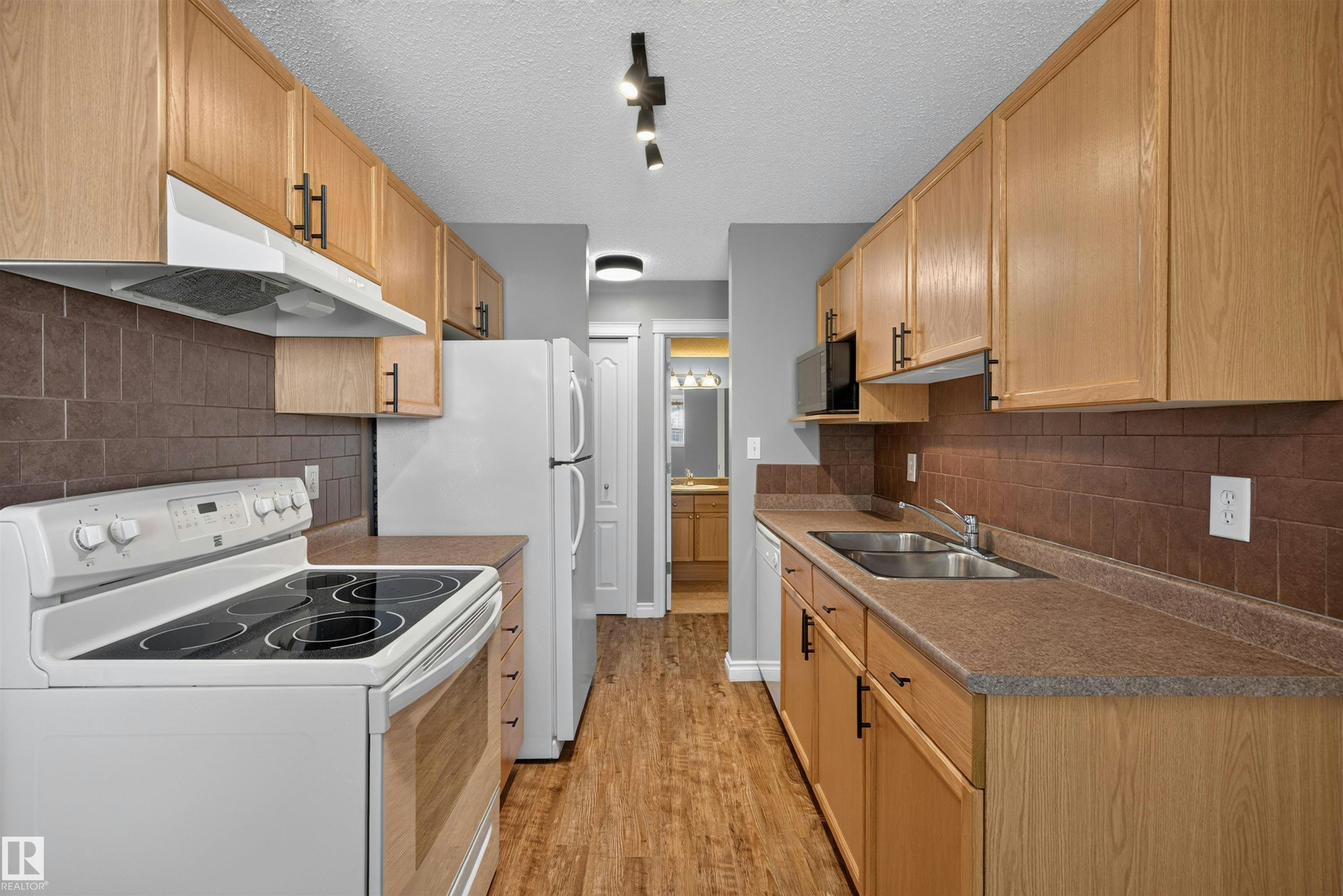 4-4616 47 Street, Leduc, AB, T9E 4P1