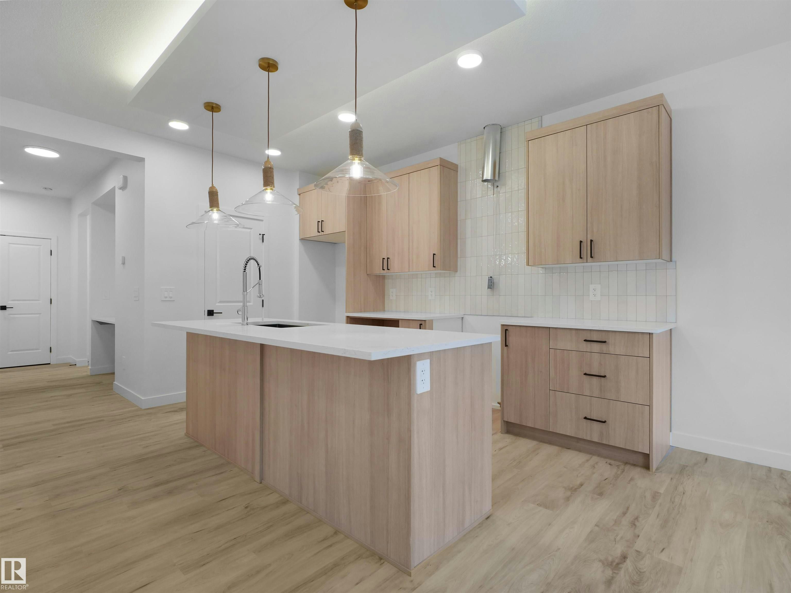 8247 Kiriak Loop, Edmonton, AB, T6W 5S2