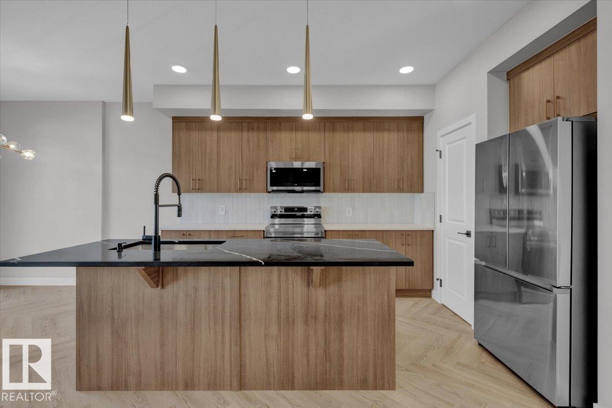 8308 Kiriak Loop, Edmonton, AB, T6W 5S2