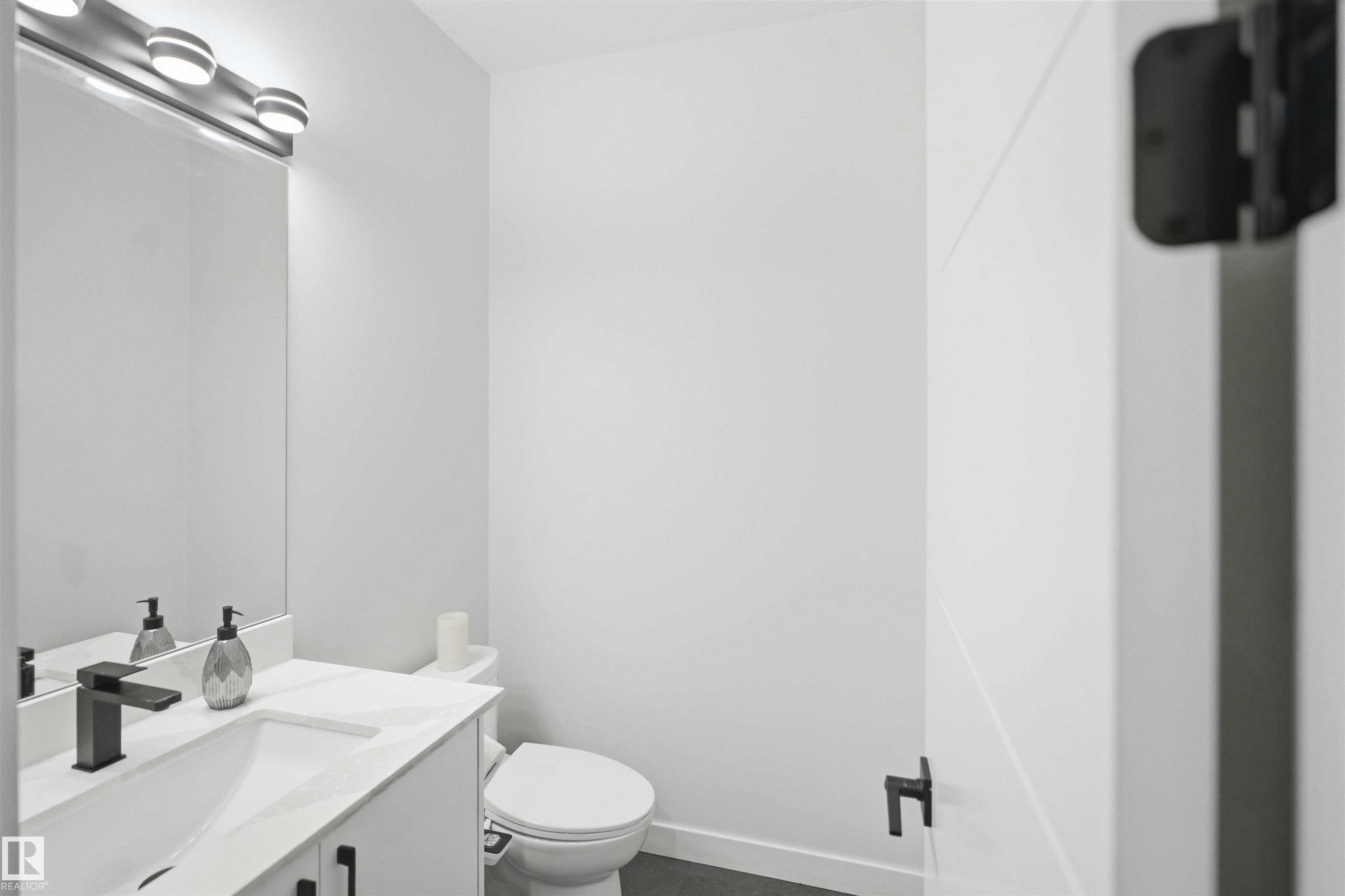 5493 Kootook Road, Edmonton, AB, T6W 4Z5 - 14