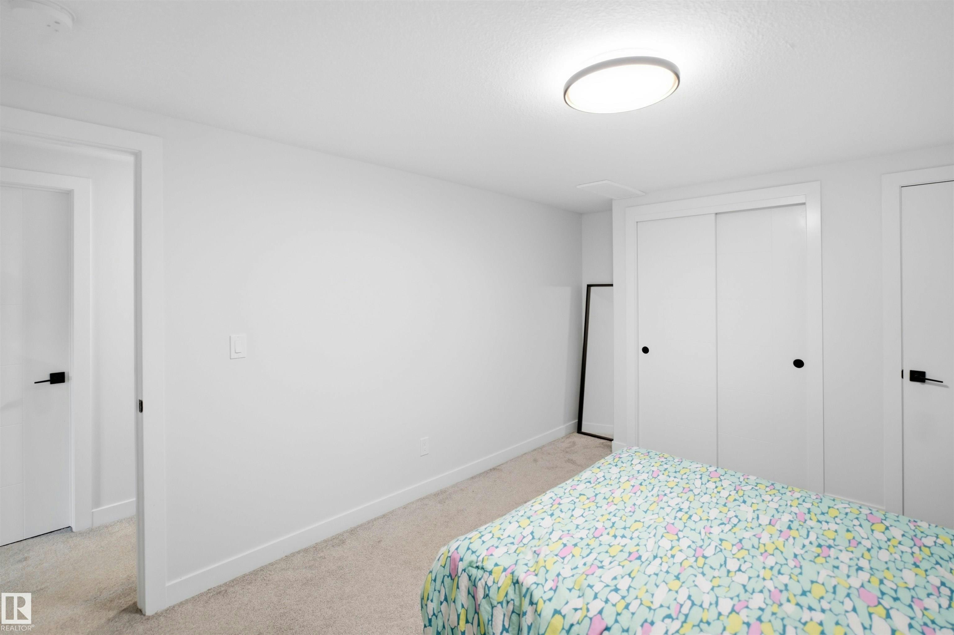 5493 Kootook Road, Edmonton, AB, T6W 4Z5 - 52
