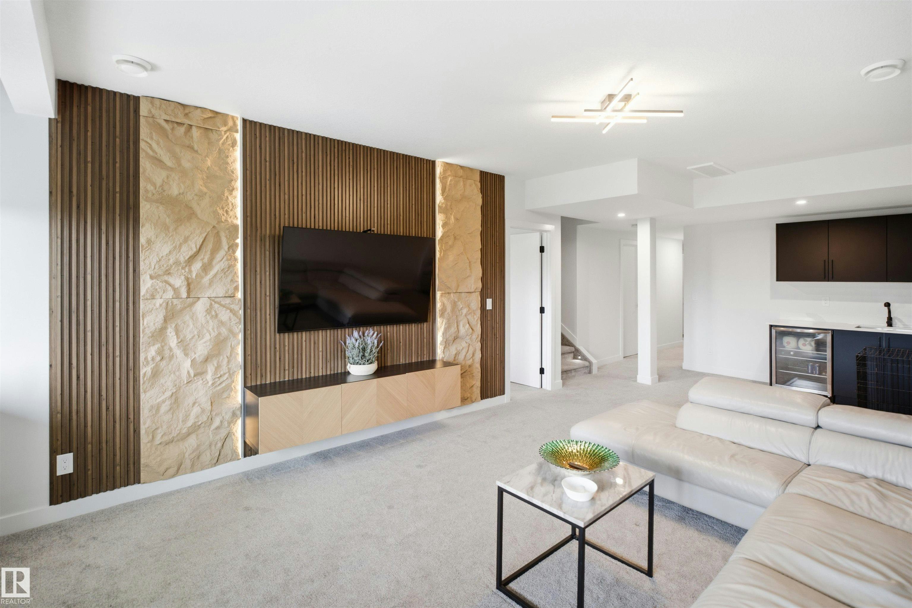 5493 Kootook Road, Edmonton, AB, T6W 4Z5 - 46