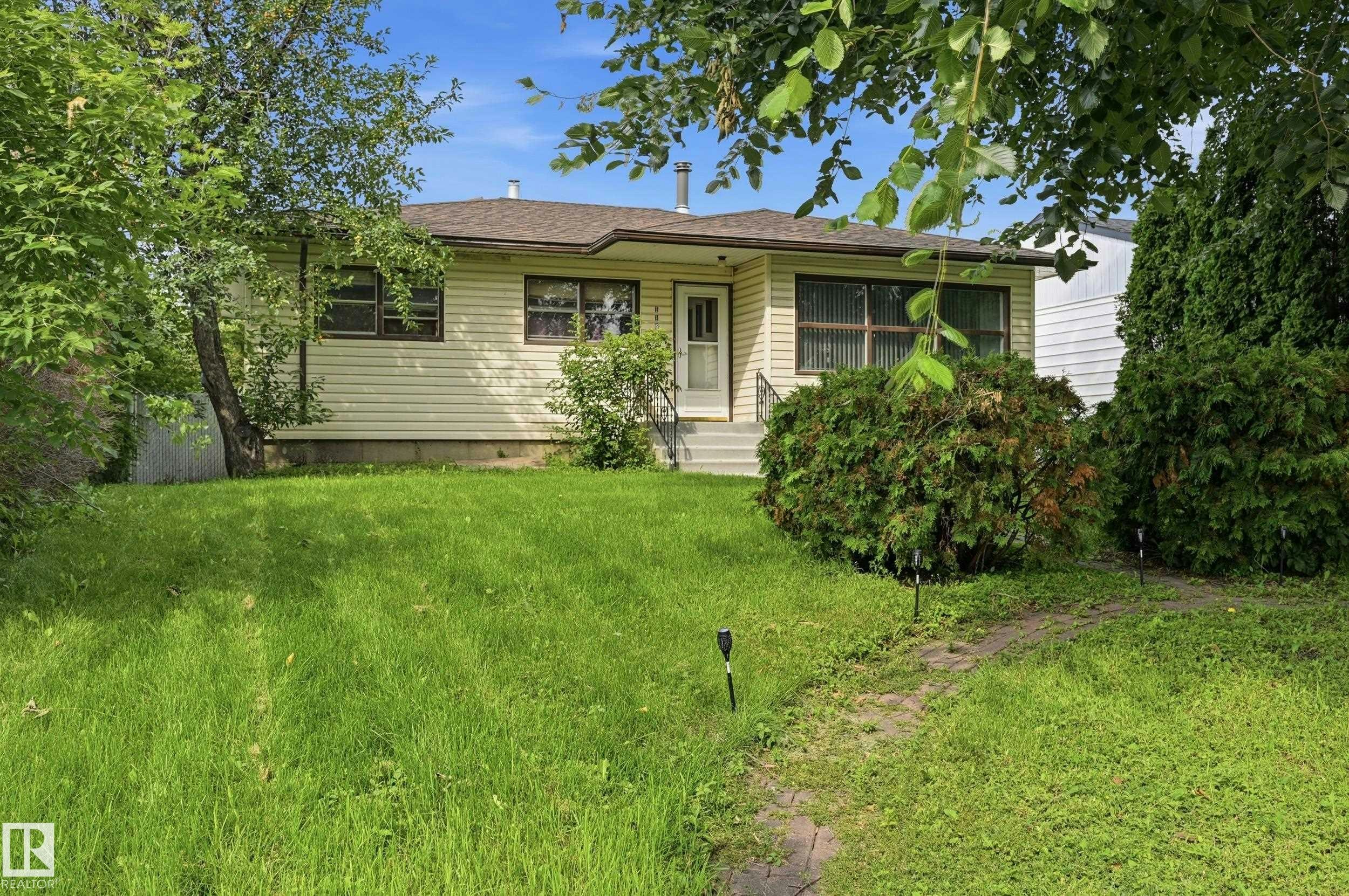 11622 133 Street, Edmonton, AB, T5M 1H5
