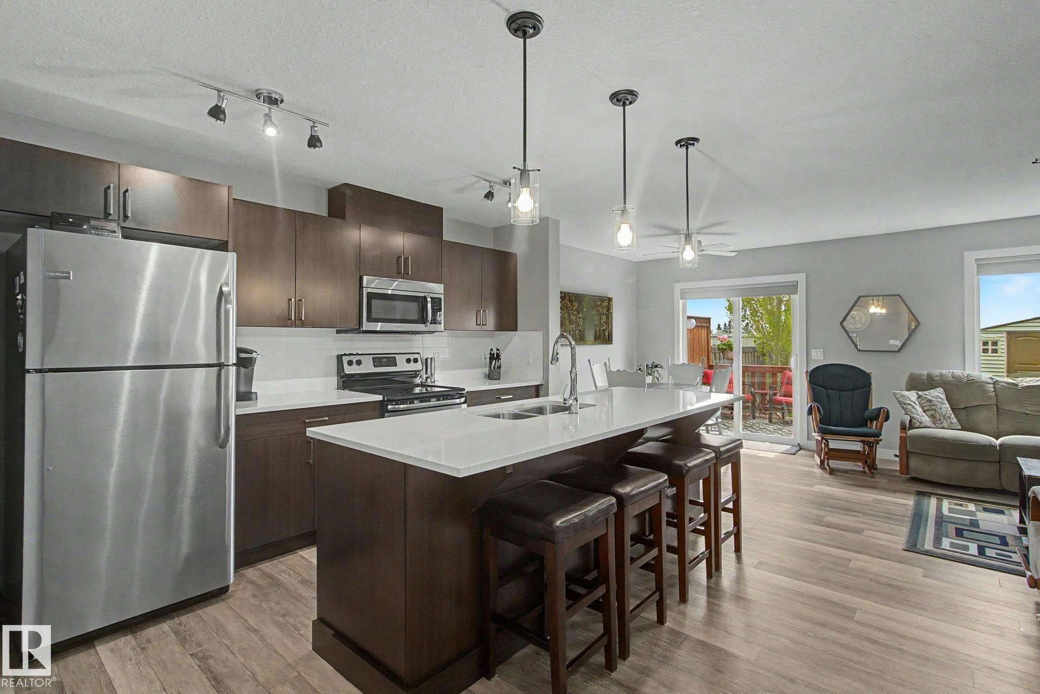 7147 Cardinal Way, Edmonton, AB, T6W 2Y3