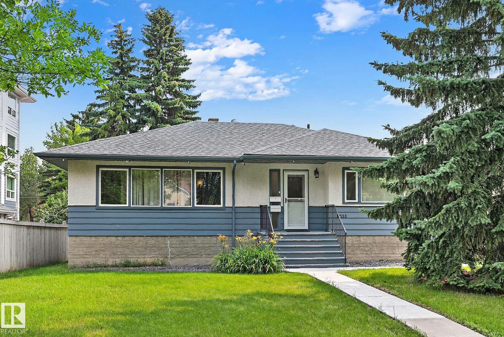 11555  136 Street, Edmonton, AB, T5M 1M4