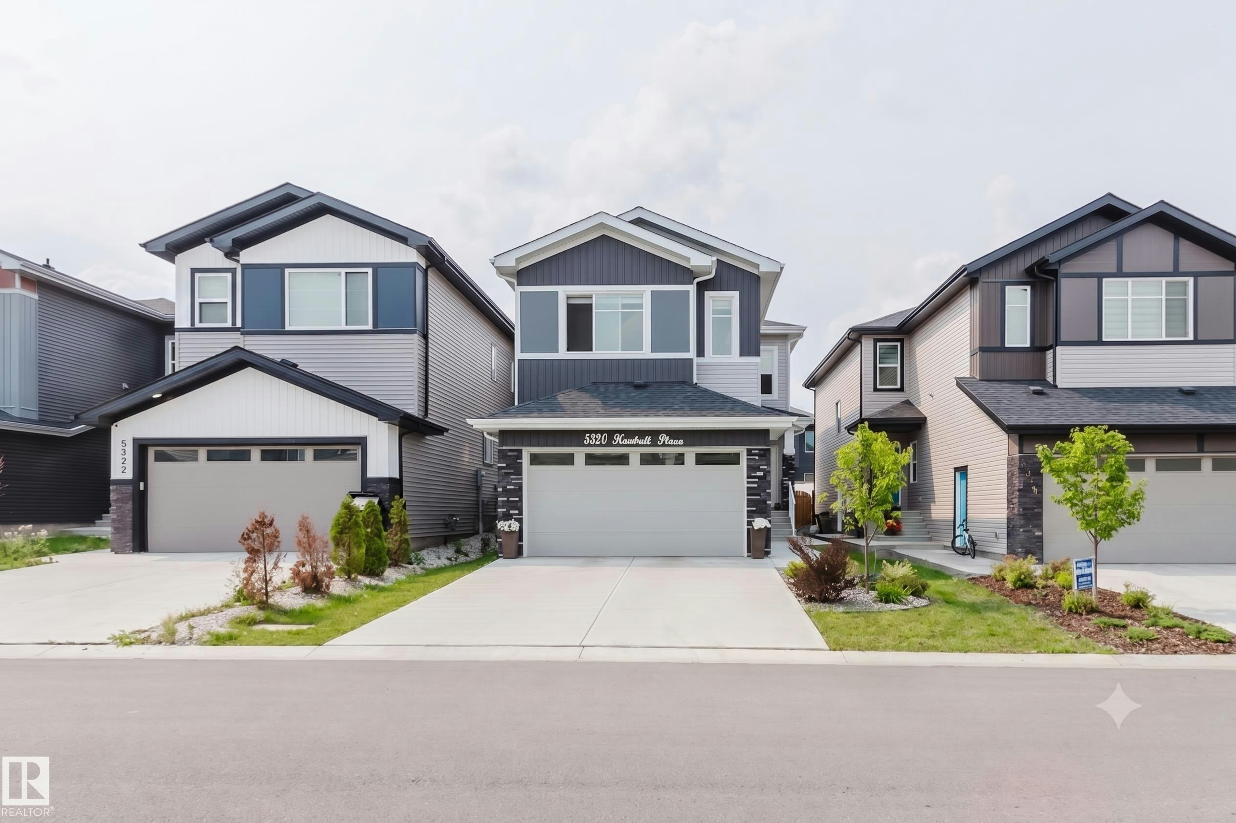5320 Kimball Place, Edmonton, AB, T6W 5E6 - 2