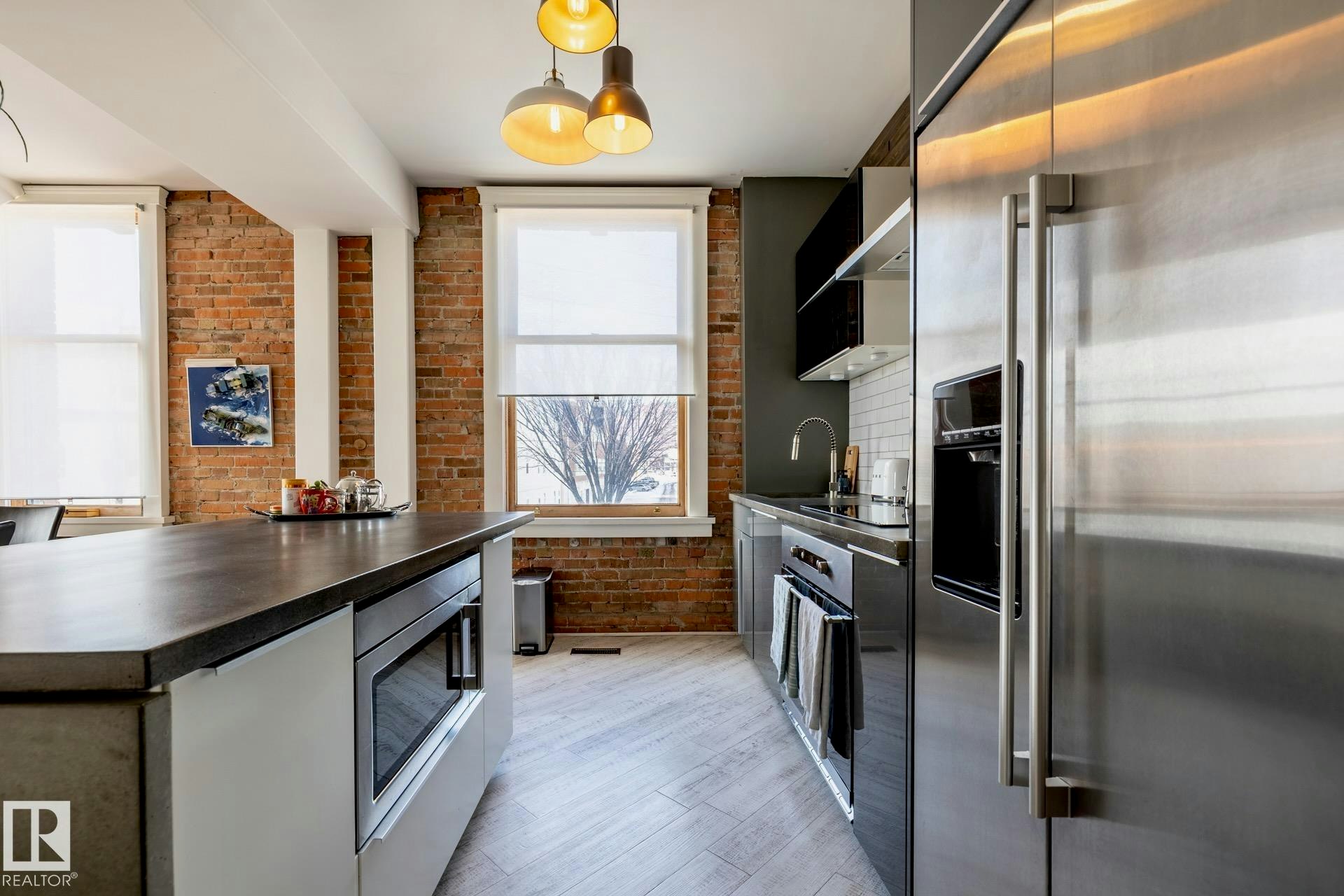 203-10141 95 Street, Edmonton, AB, T5H 2A8