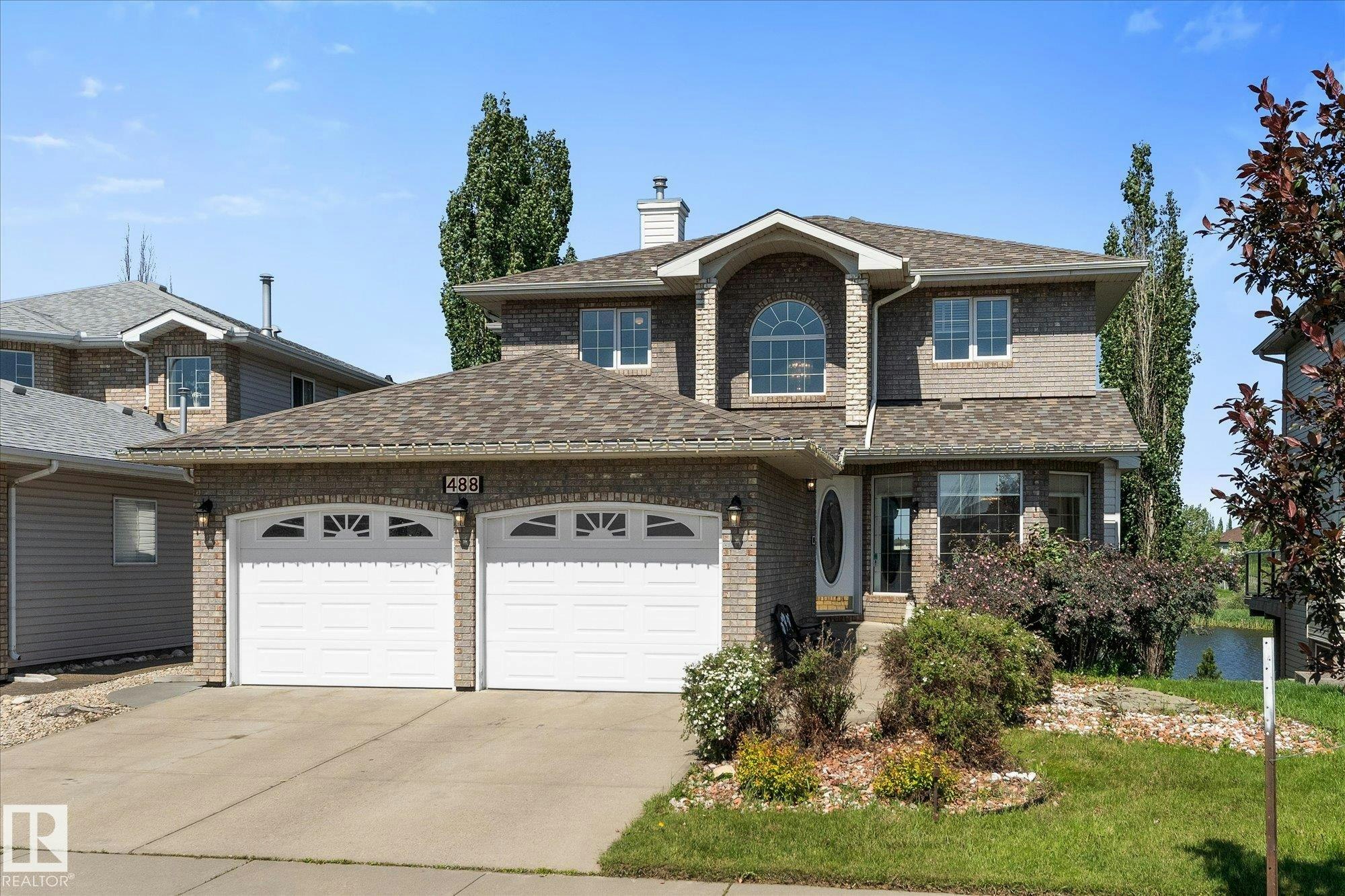 488 Klarvatten Lake Wynd, Edmonton, AB, T5Z 3G7