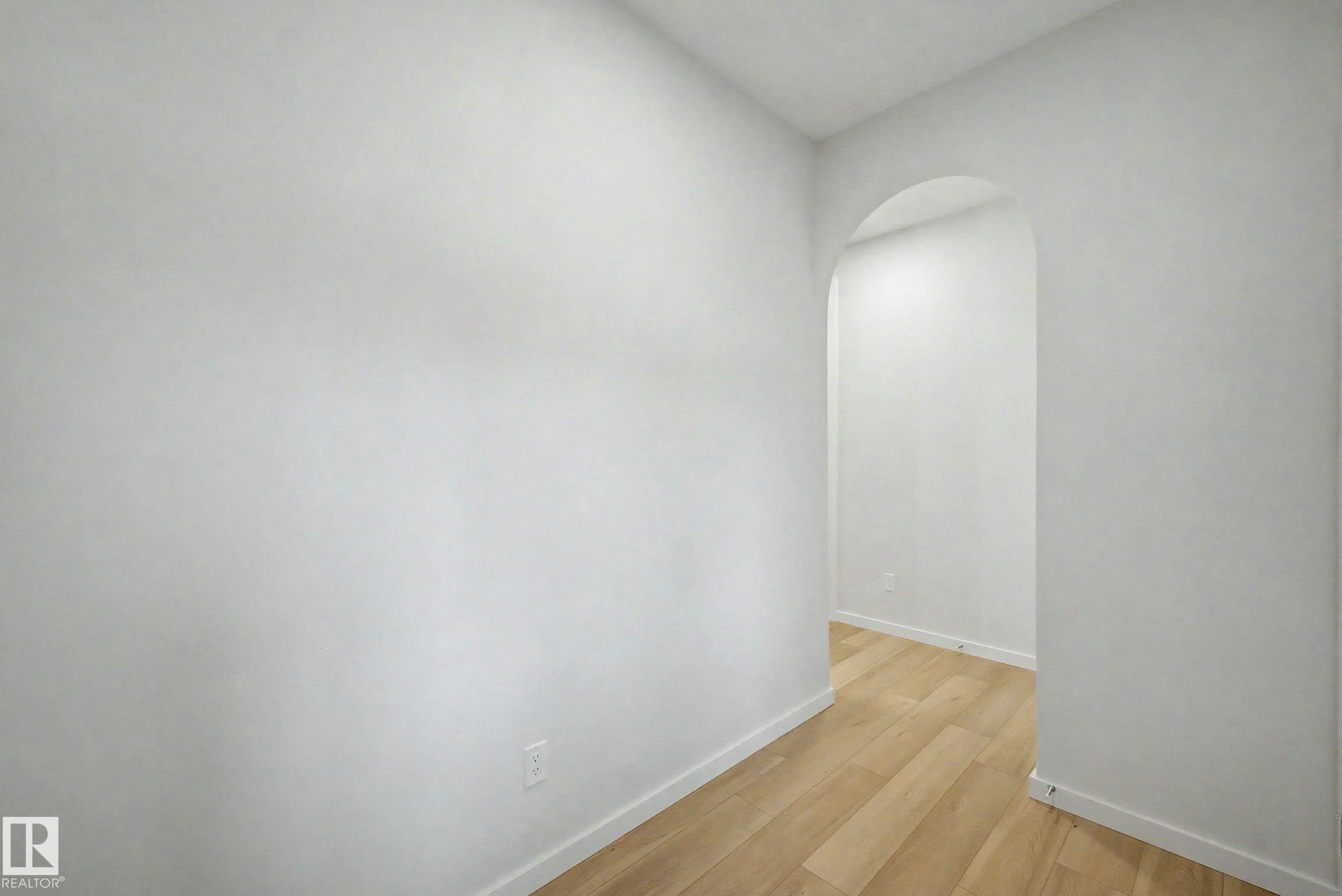 5435 Hawthorn Run - 4