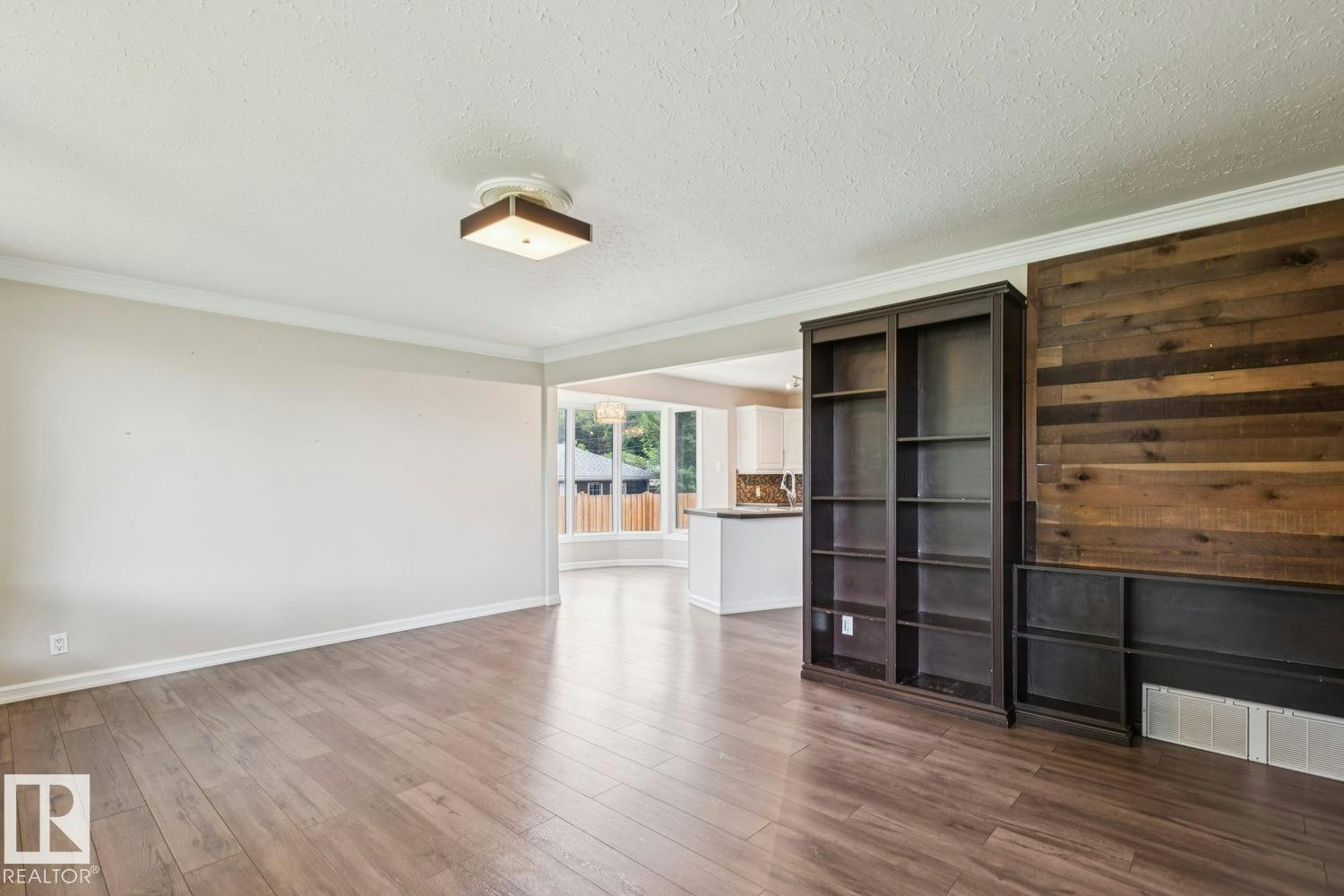 10151 71 Street - 5