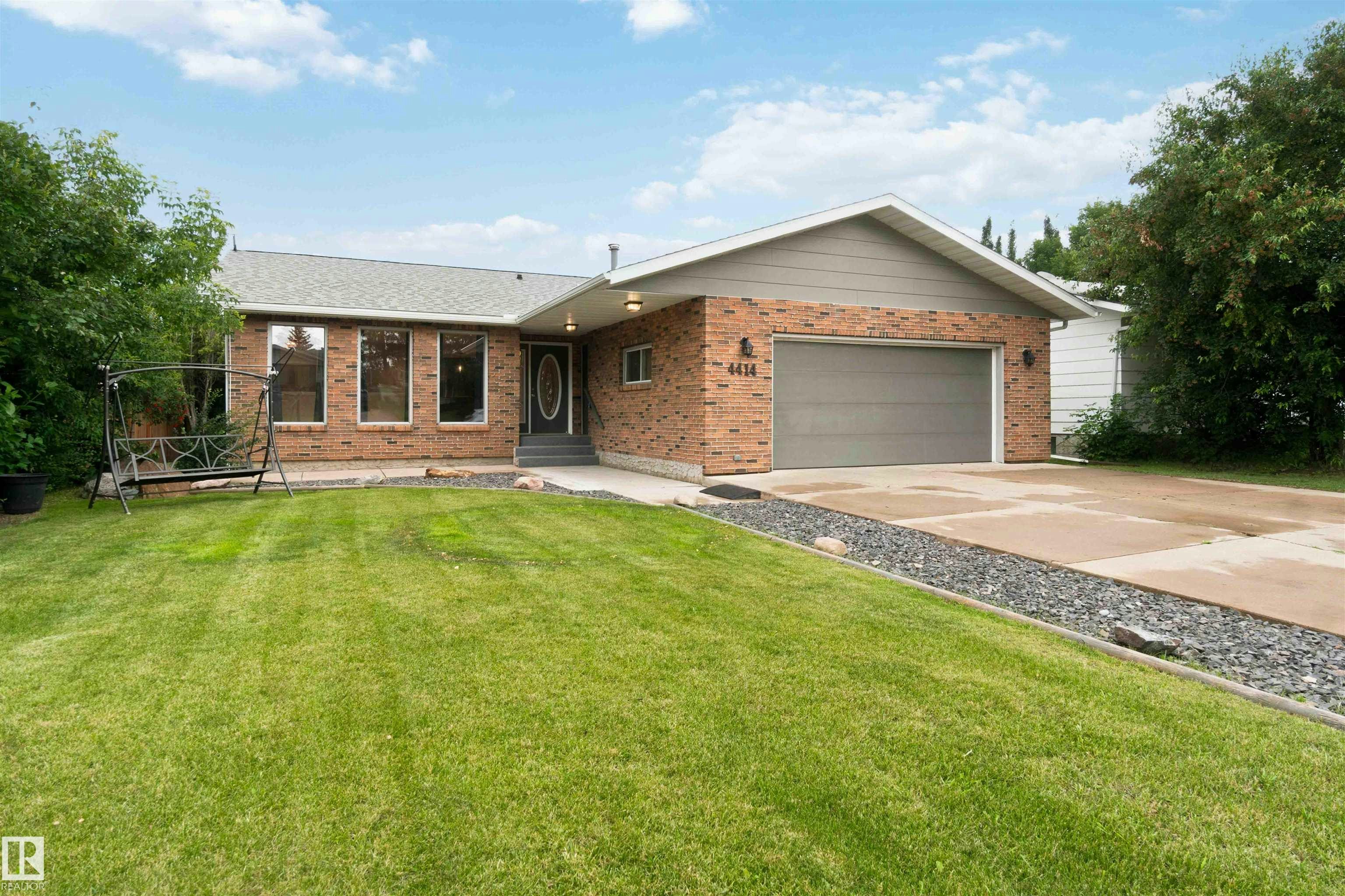 4414 53a, Smoky Lake Town, AB, T0A 3C0