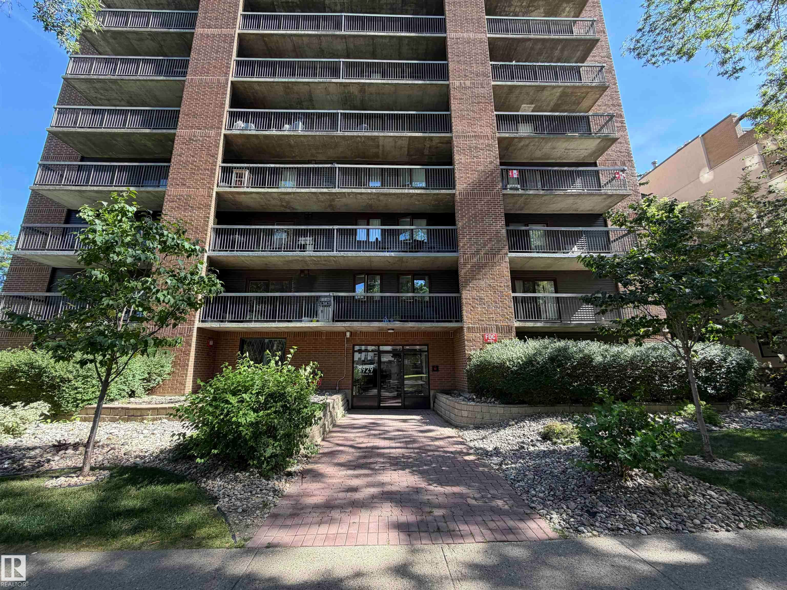 202-9929 113 Street, Edmonton, AB, T5K 2N9
