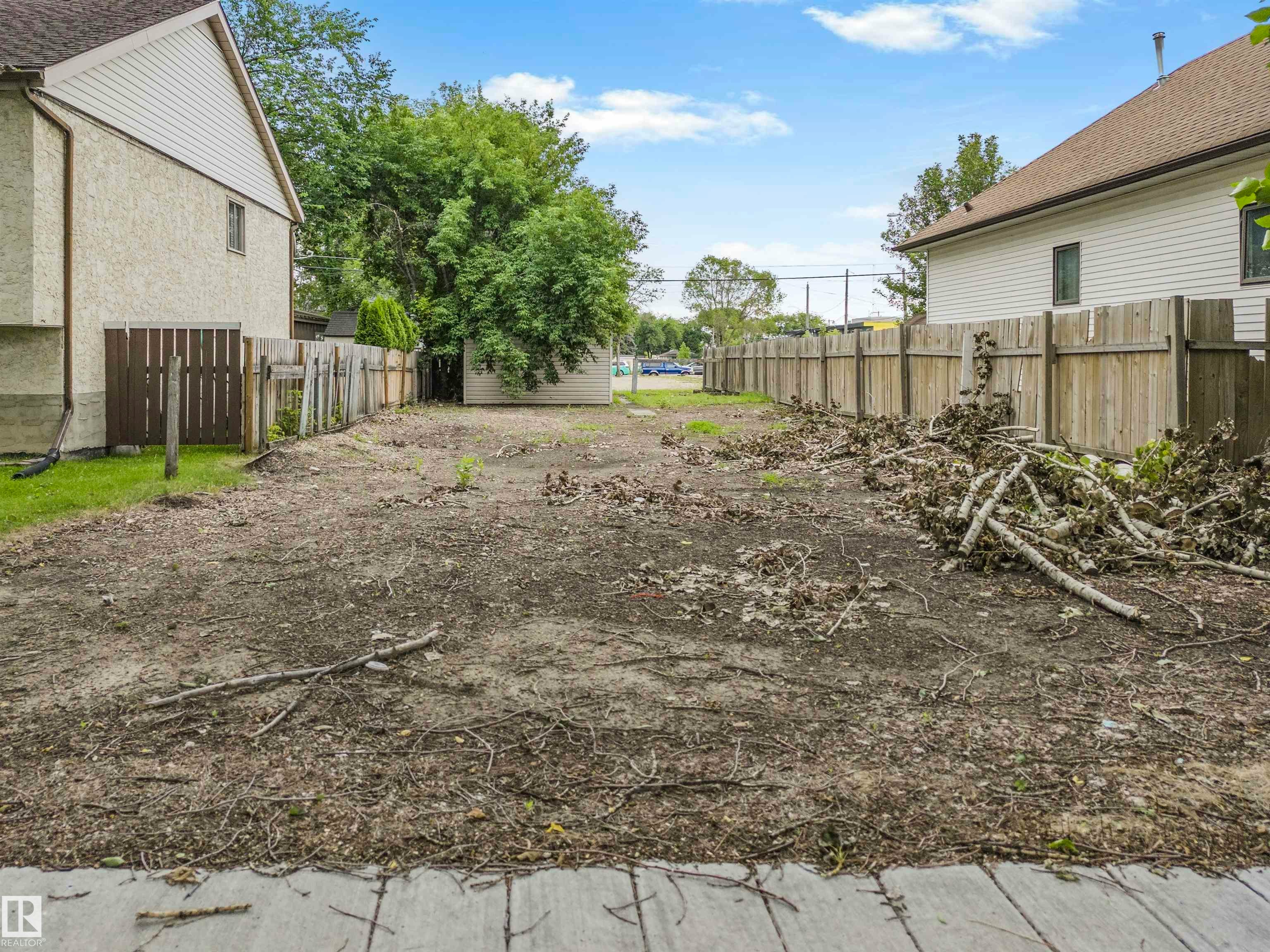 12723 121 Street, Edmonton, AB, T5L 0A8