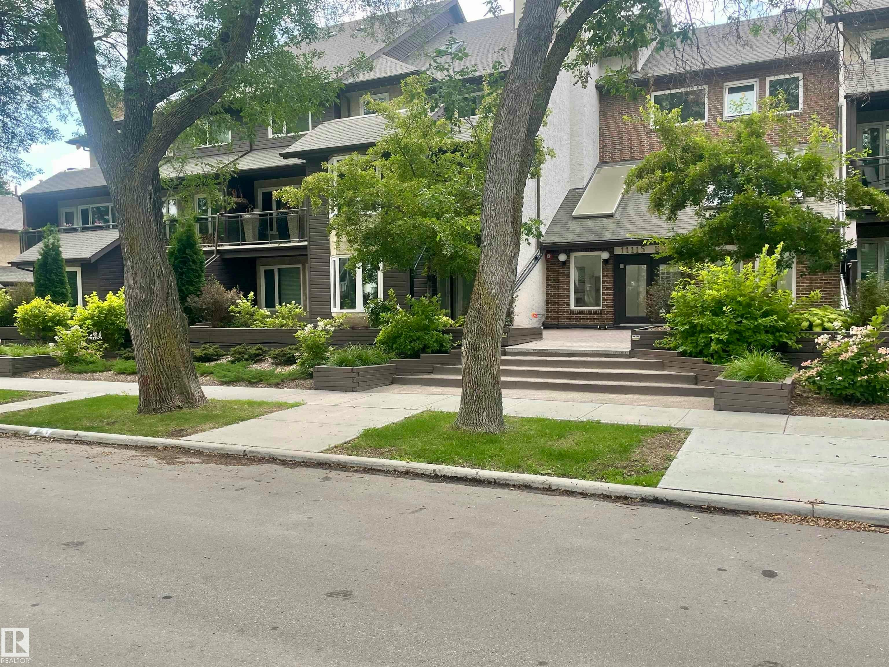109-11115 80 Avenue, Edmonton, AB, T6G 0R4