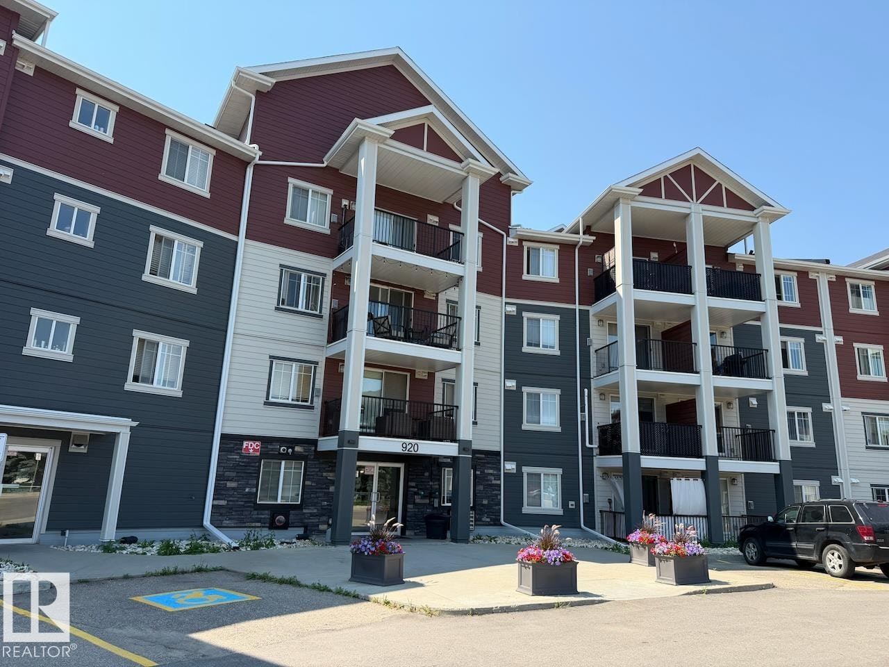 920 156 Street, Edmonton, AB, T6R 0N6