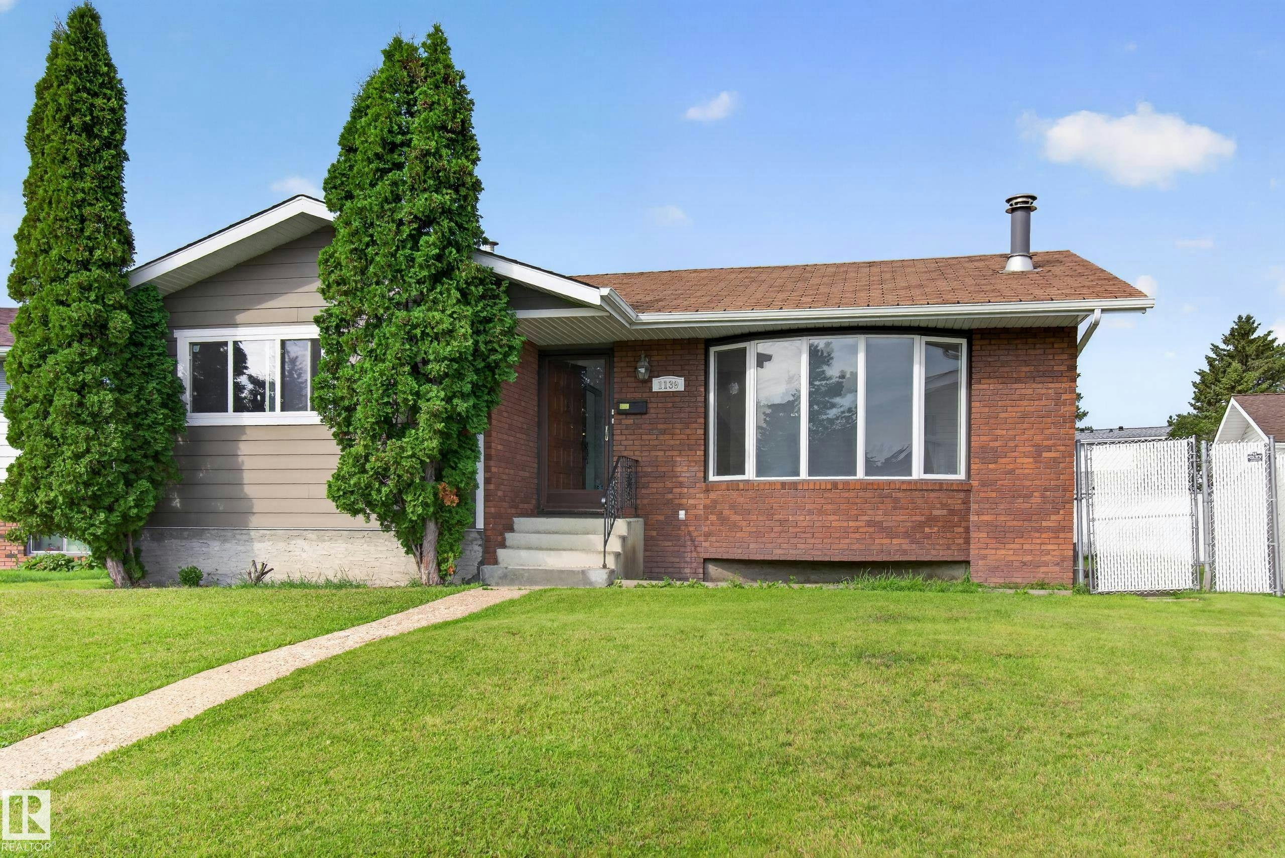 1139 Lakewood Road N, Edmonton, AB, T6K 3A9