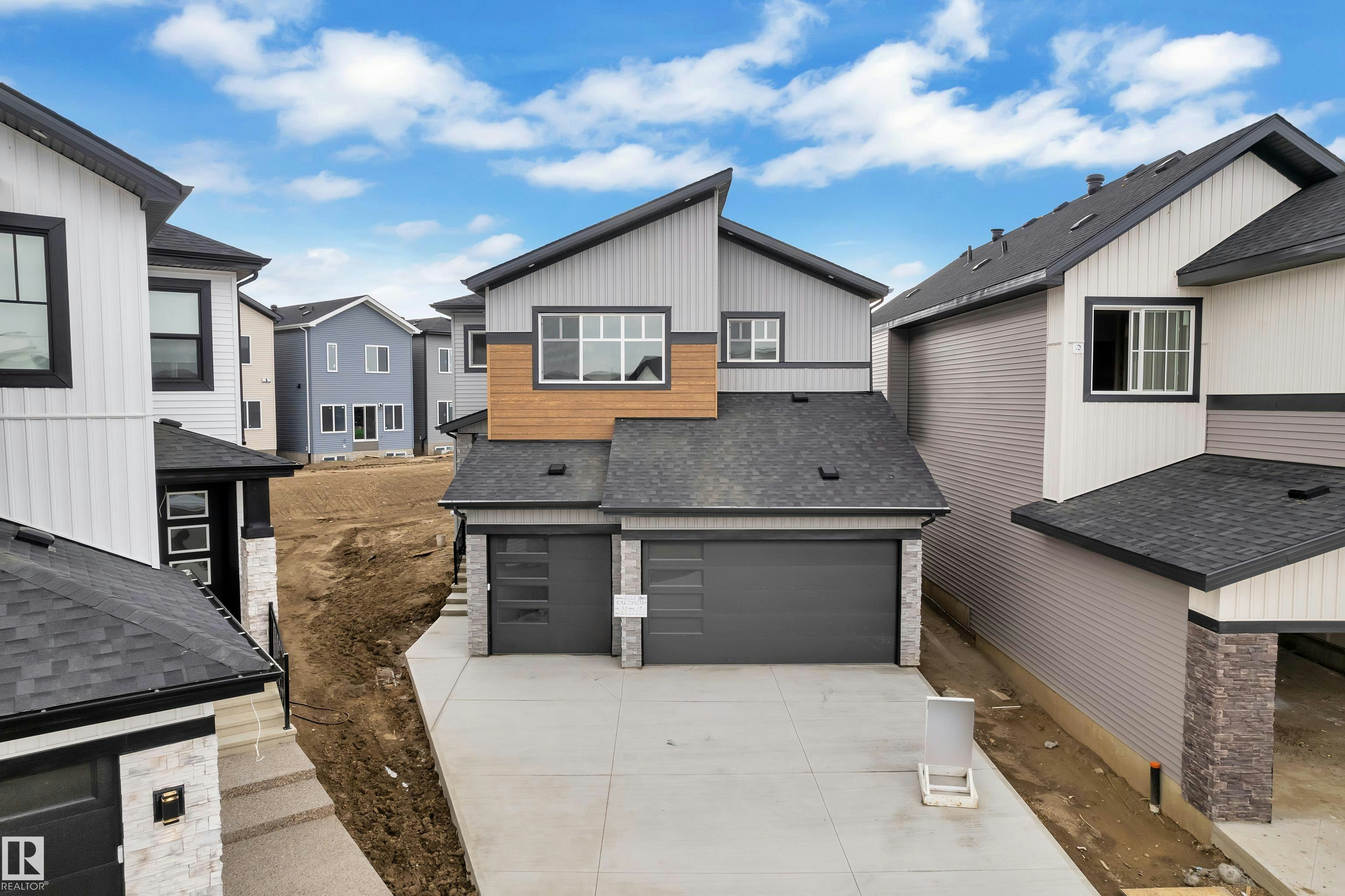 3053 7a Avenue, Edmonton, AB, T6X 3M4