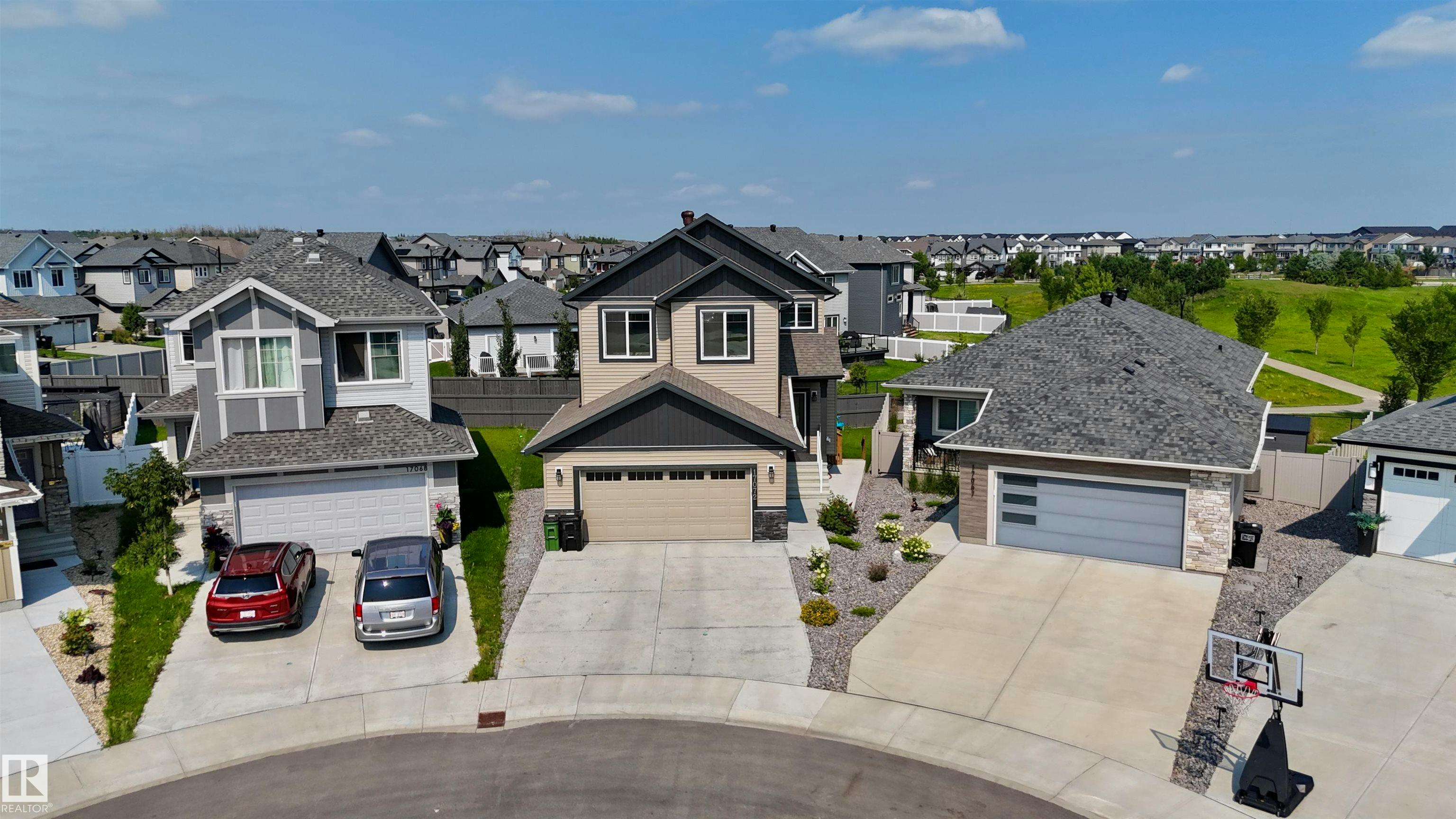 17072 45 Street, Edmonton, AB, T5Y 4C9