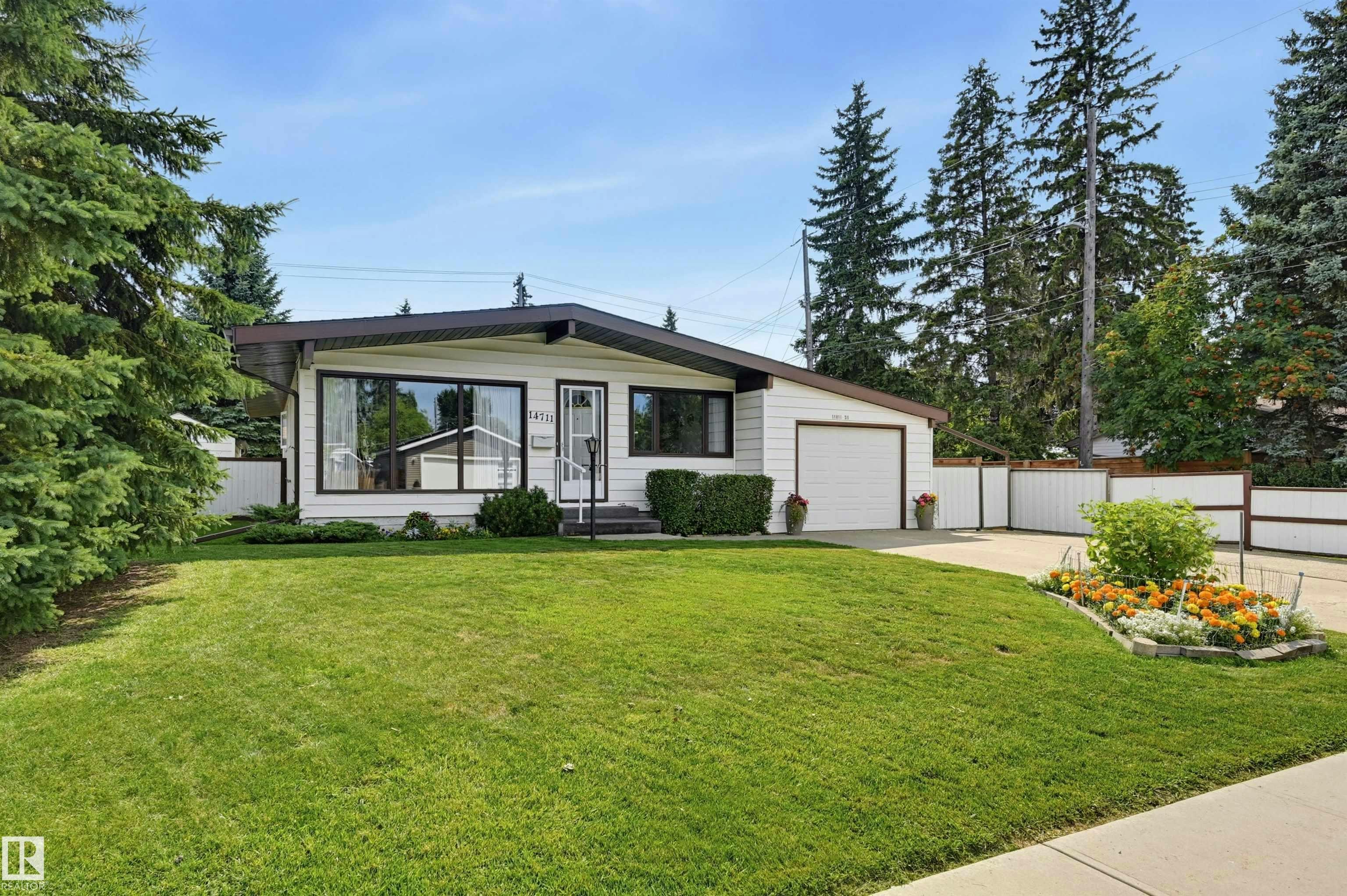 14711 82 Avenue, Edmonton, AB, T5R 3R7