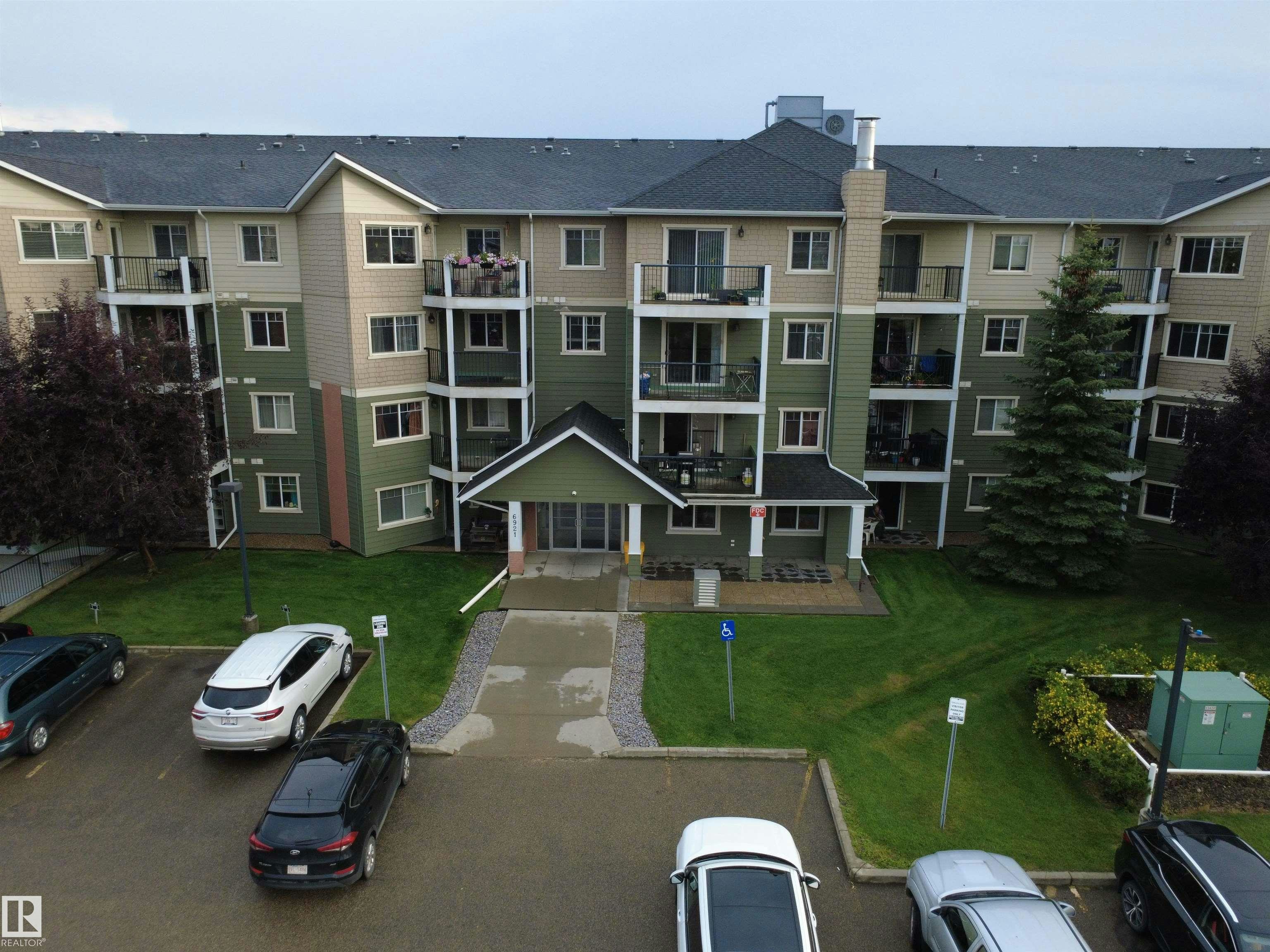 208-6921 199 Street NW, Edmonton, AB, T5T 3X7