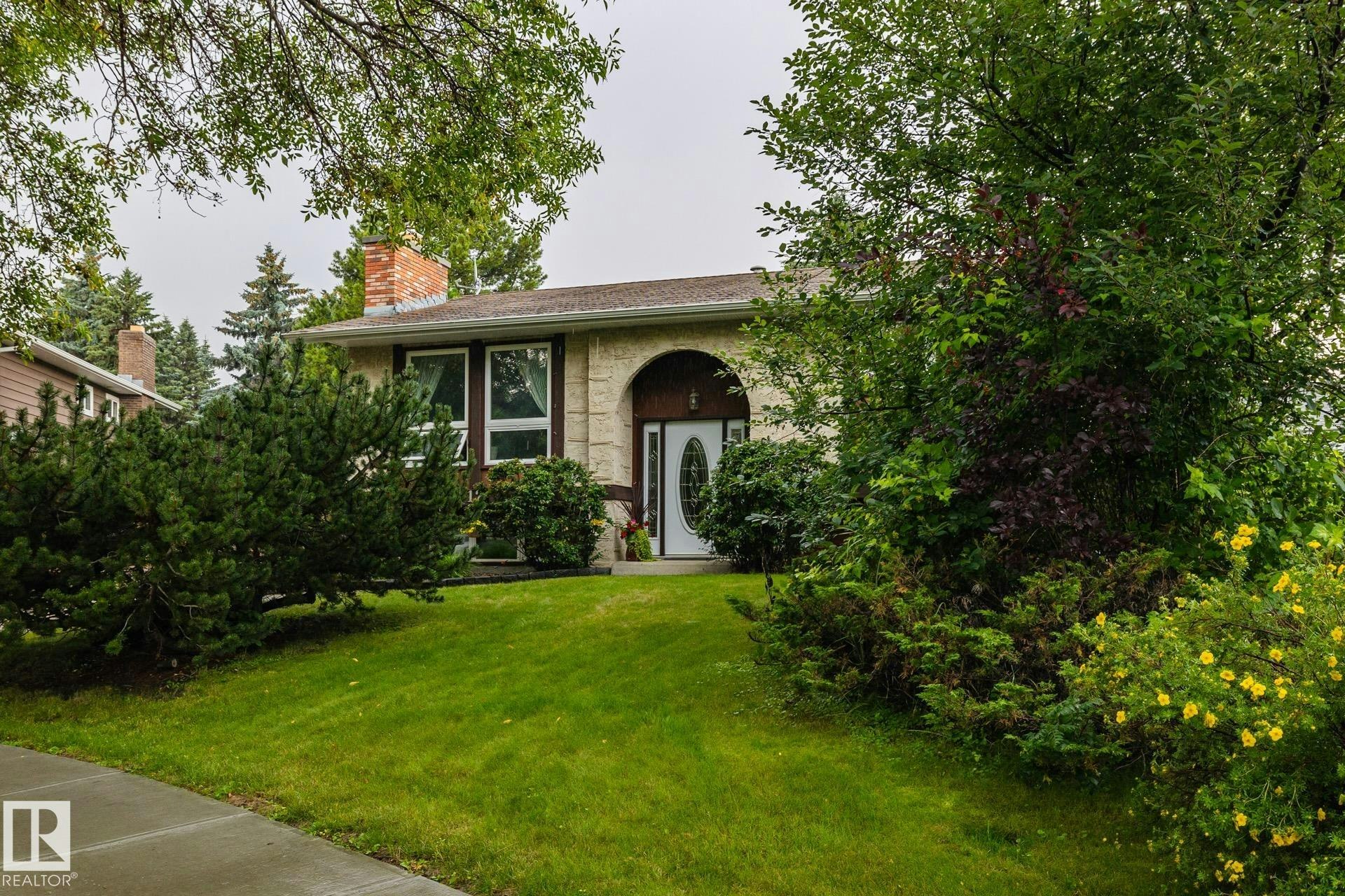 12 Amherst Crescent, St. Albert, AB, T8N 2P8