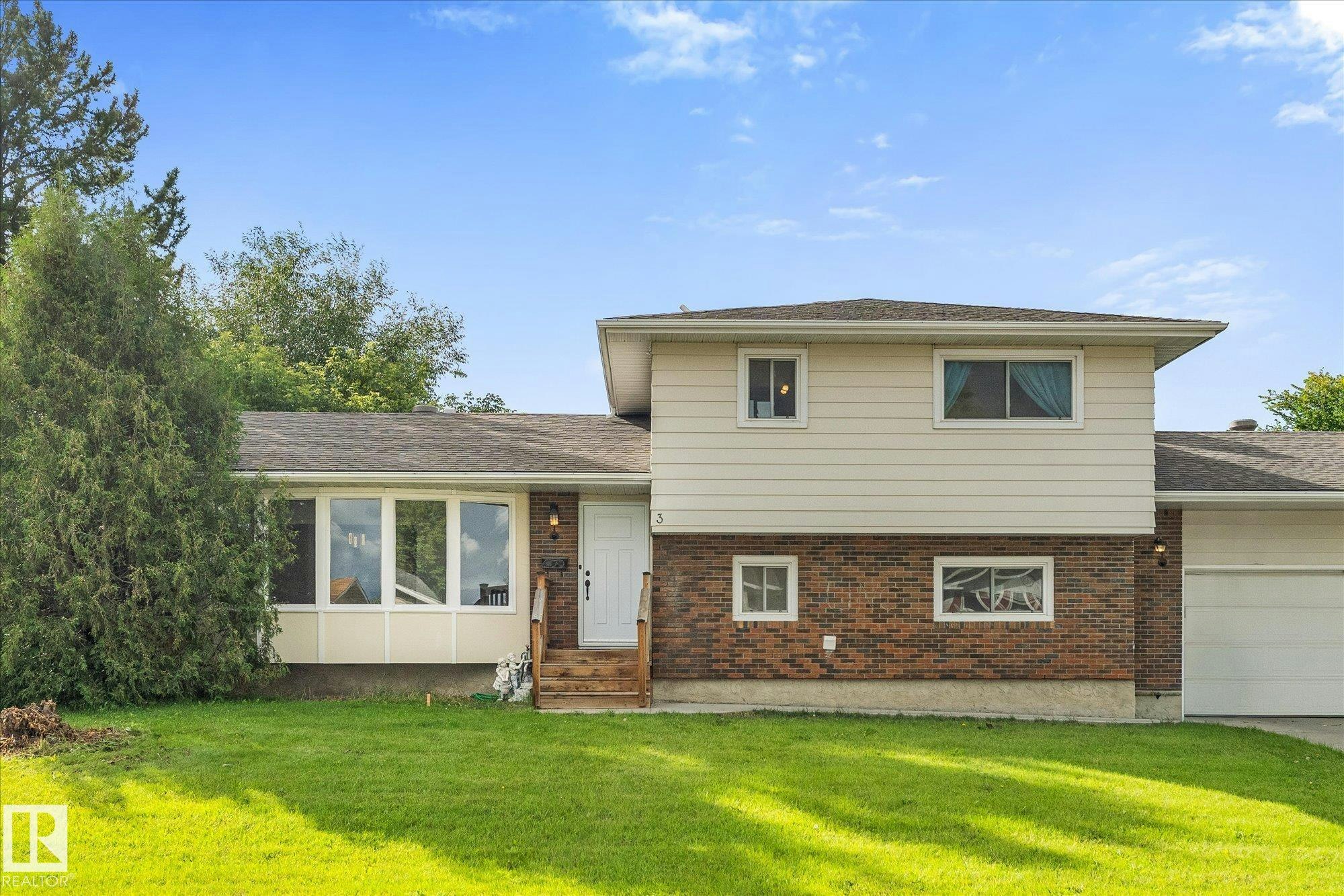 3 Windermere Drive S, Spruce Grove, AB, T7X 1P9