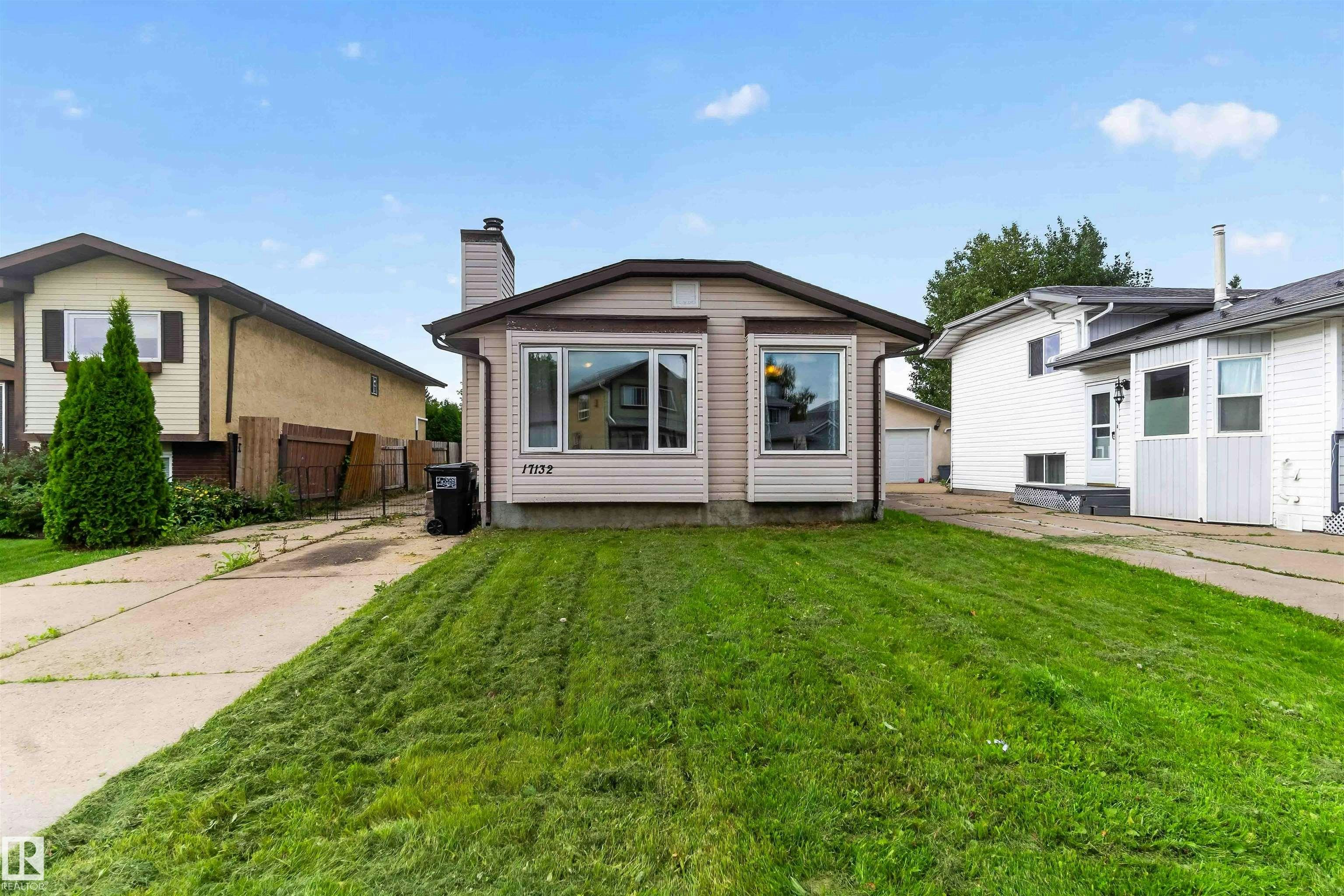 17132 96 Street, Edmonton, AB, T5Z 1Z6