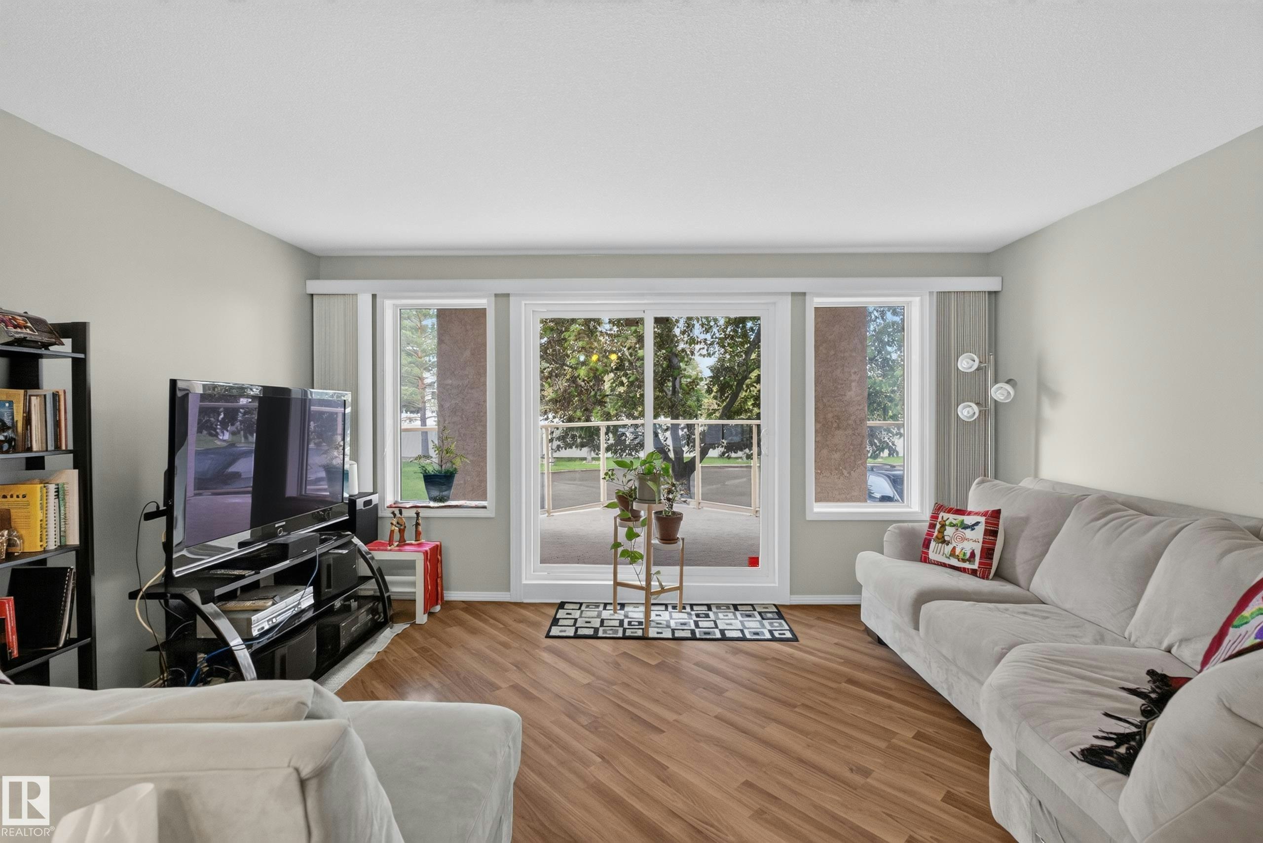 105-10421 42 Avenue, Edmonton, AB, T6A 7C8