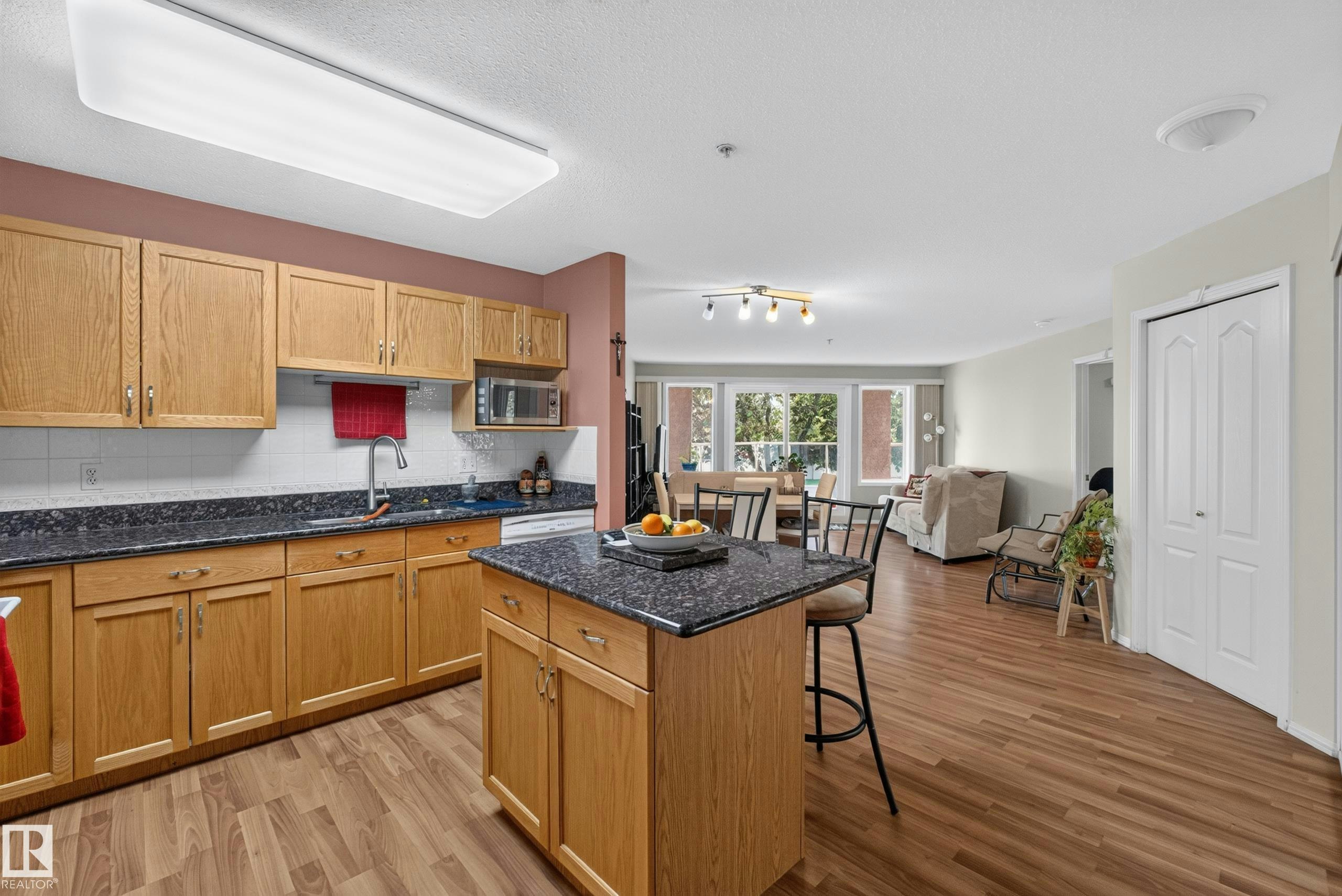 105-10421 42 Avenue, Edmonton, AB, T6A 7C8