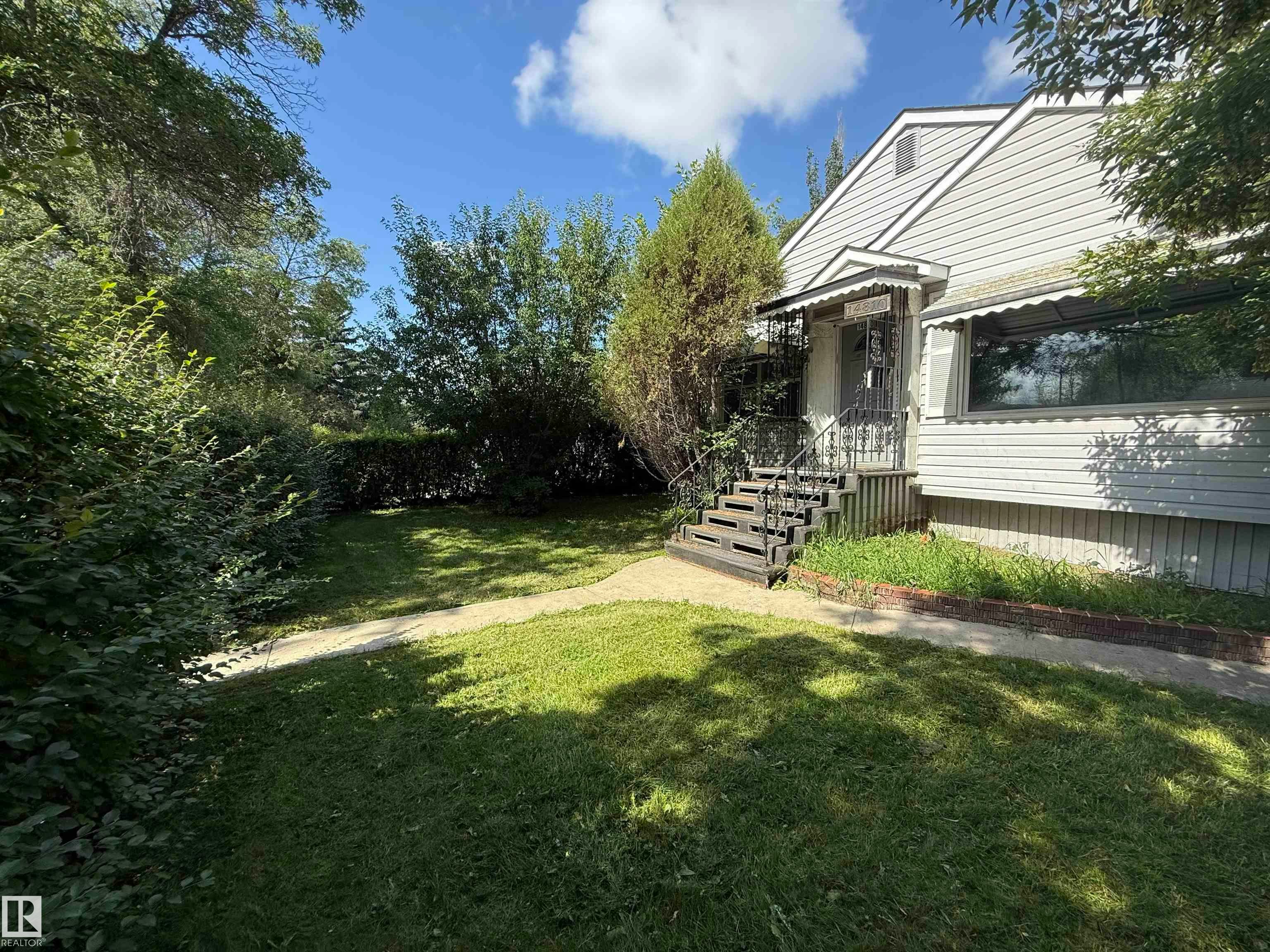 14810 104 Avenue, Edmonton, AB, T5N 0X7
