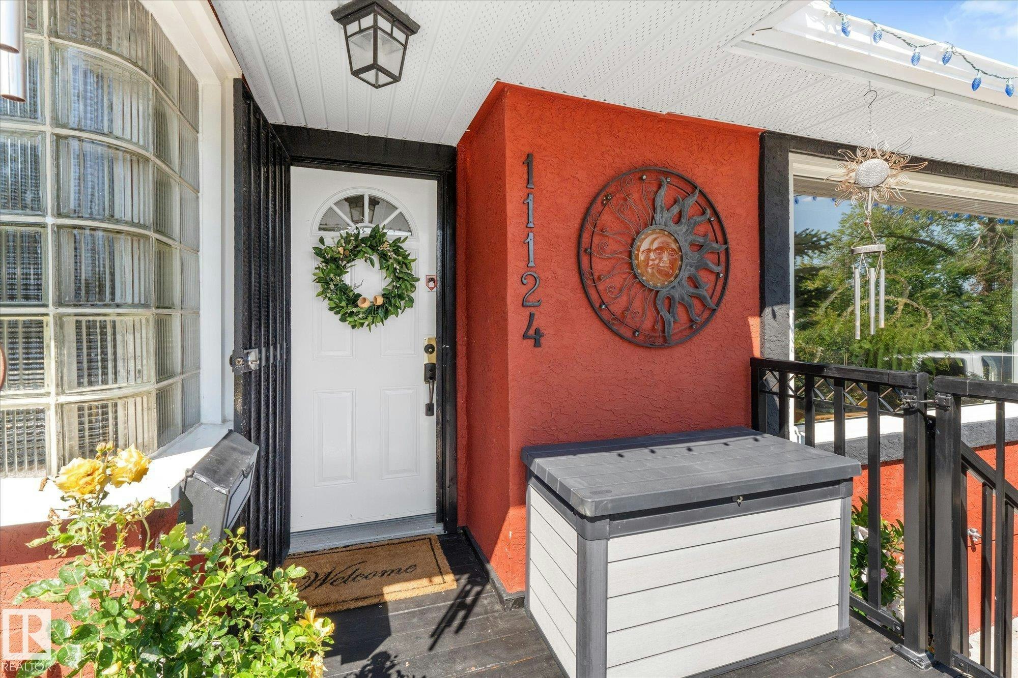11124 110a Avenue, Edmonton, AB, T5H 1K1 - 12