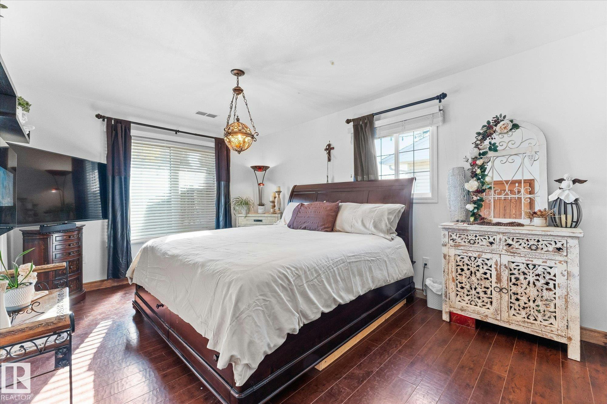 11124 110a Avenue, Edmonton, AB, T5H 1K1 - 28