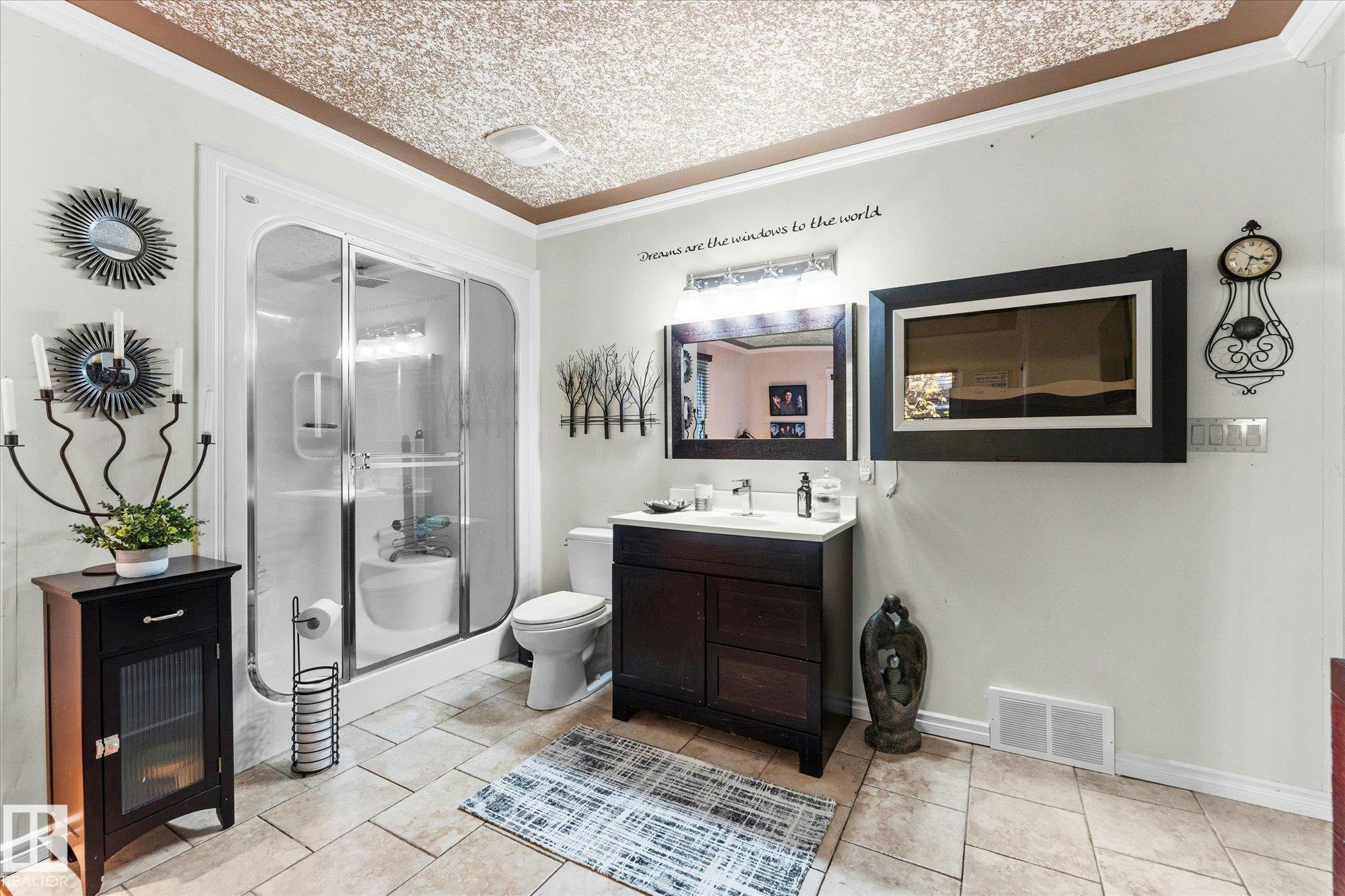 11124 110a Avenue, Edmonton, AB, T5H 1K1 - 36