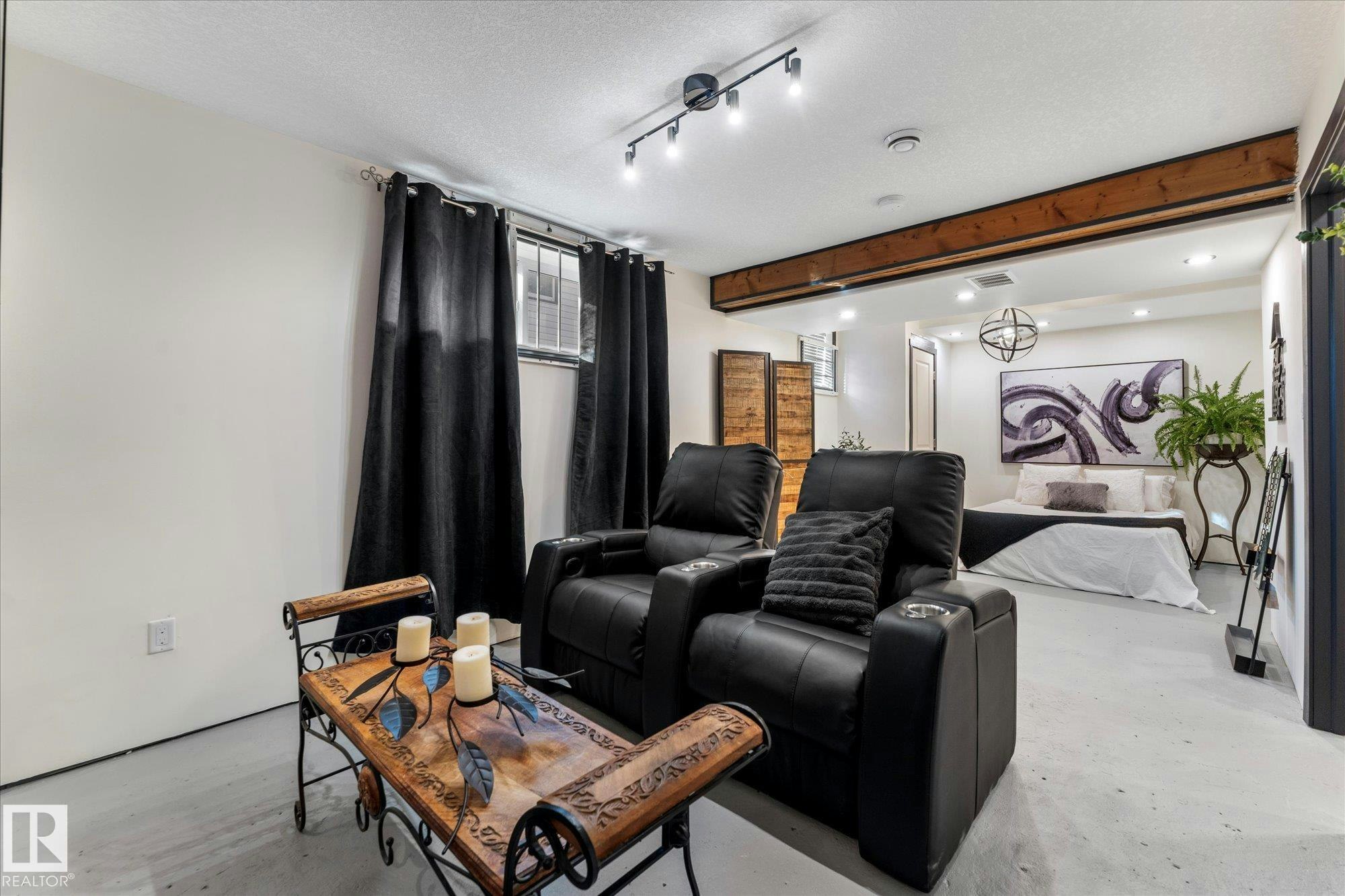 11124 110a Avenue, Edmonton, AB, T5H 1K1 - 47