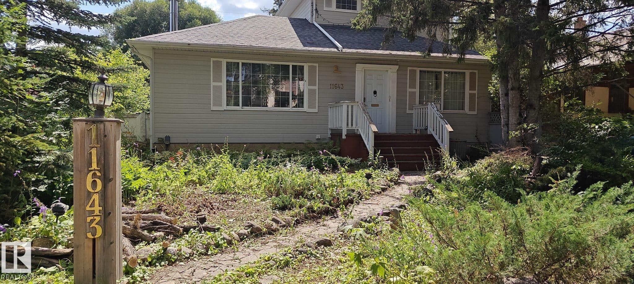 11643 76 Avenue, Edmonton, AB, T6G 0K9