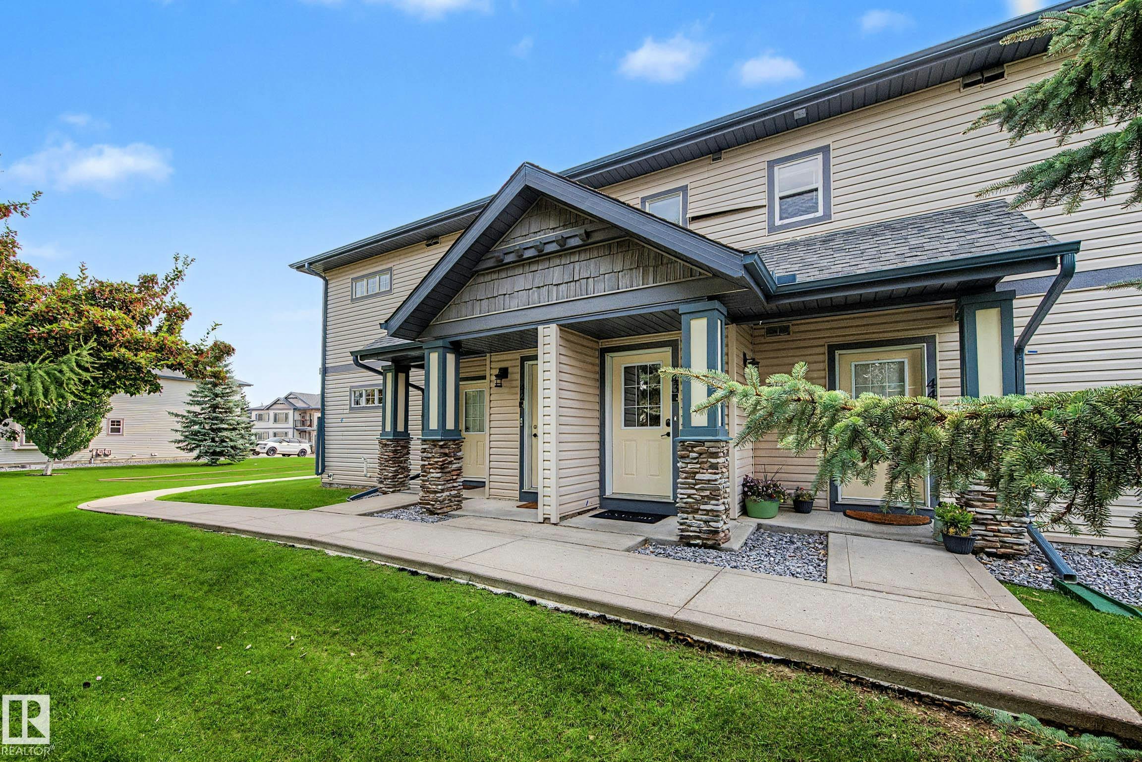 43-2565 Hanna Crescent NW, Edmonton, AB, T6R 0M4