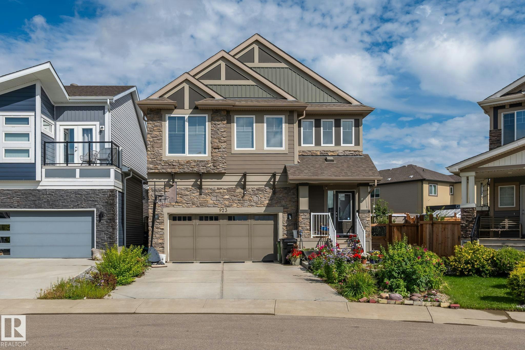 923 174st, Edmonton, AB, T6W 3V3