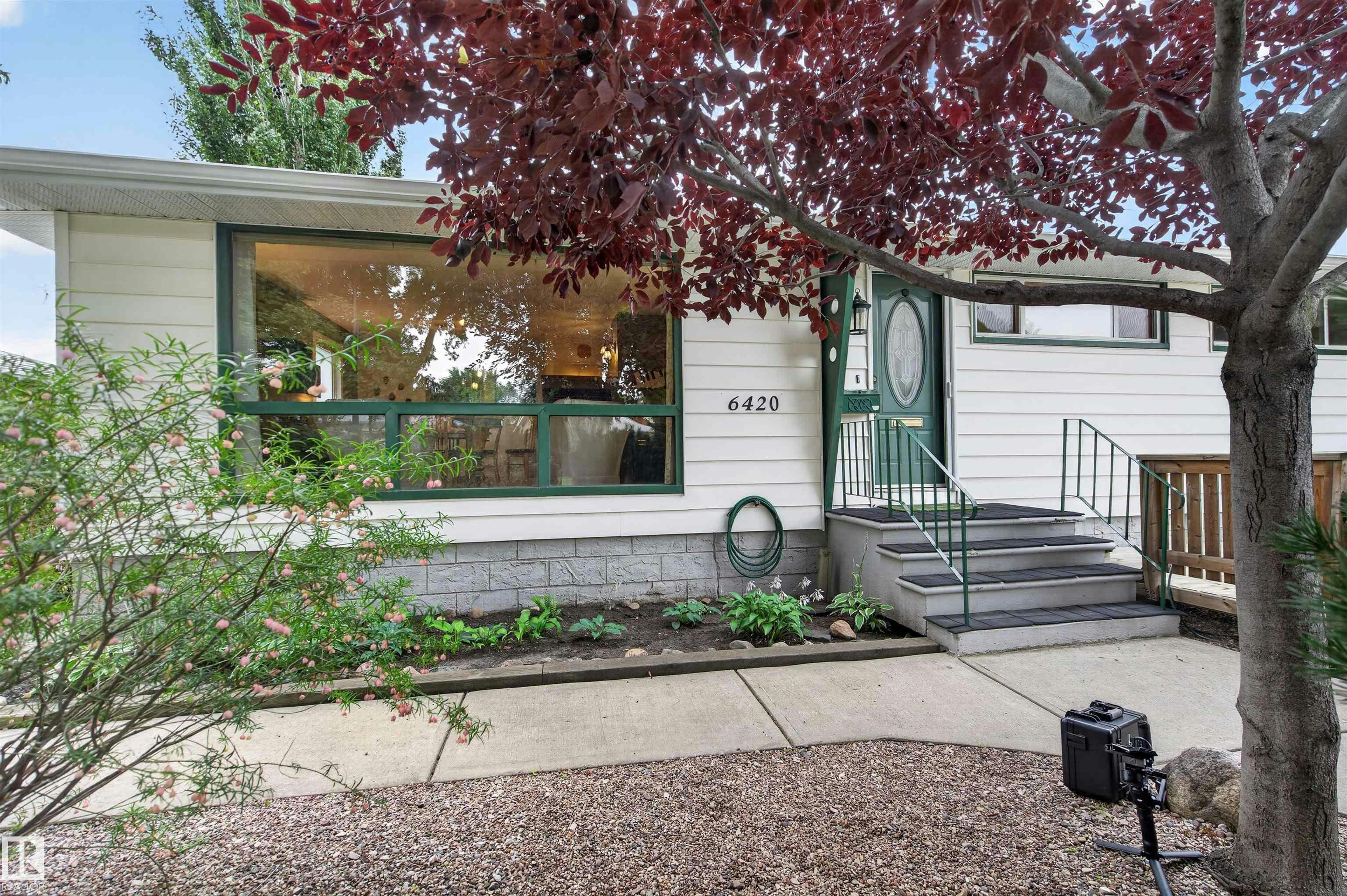 6420 86 Street, Edmonton, AB, T6E 2X9