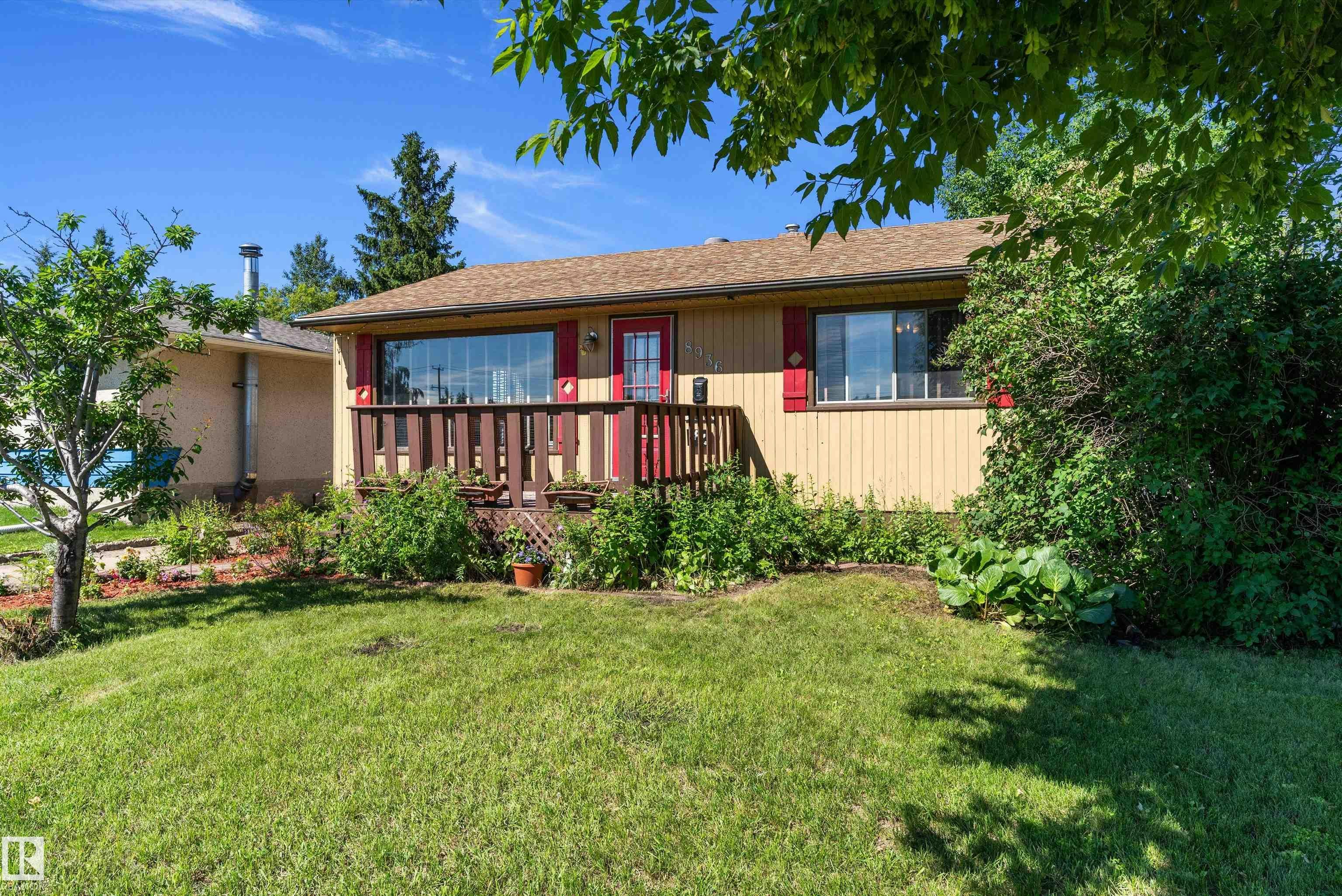 8936 154 Street, Edmonton, AB, T5R 1S8
