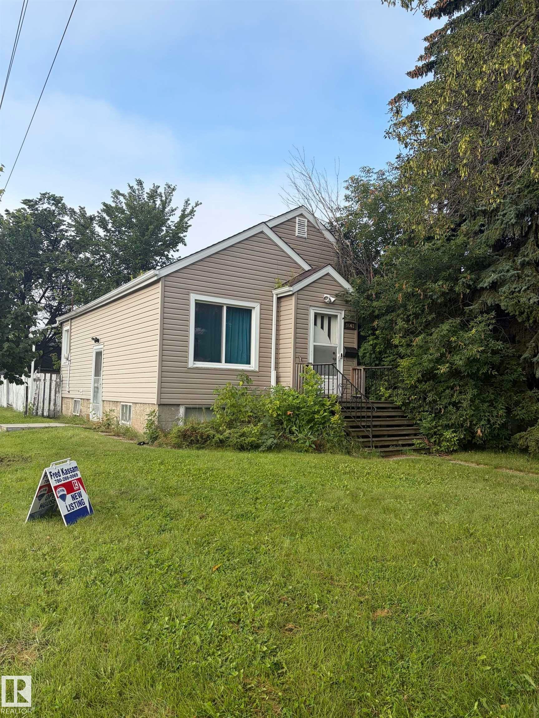 9603 83 Avenue, Edmonton, AB, T6C 1C1