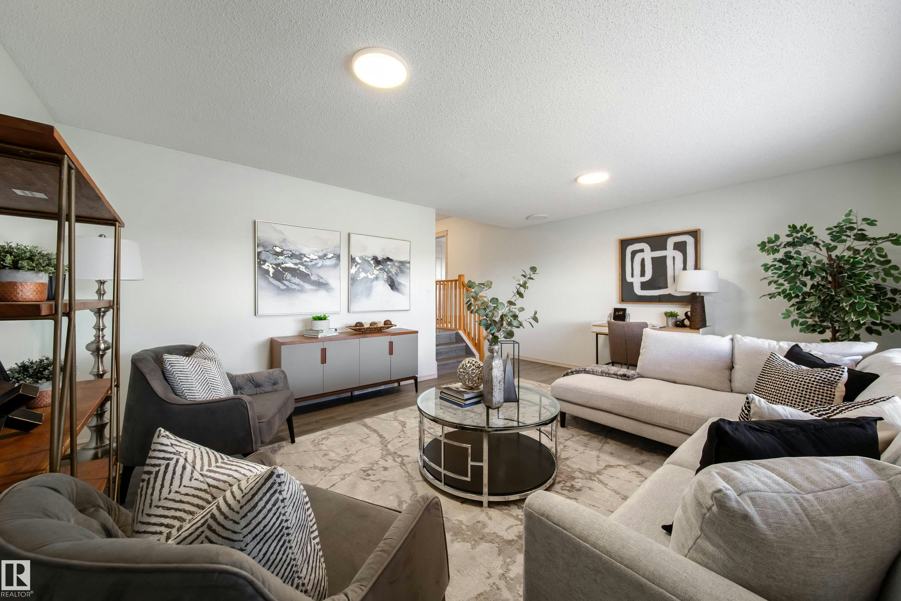 4811 152 Avenue, Edmonton, AB, T5Y 3B8