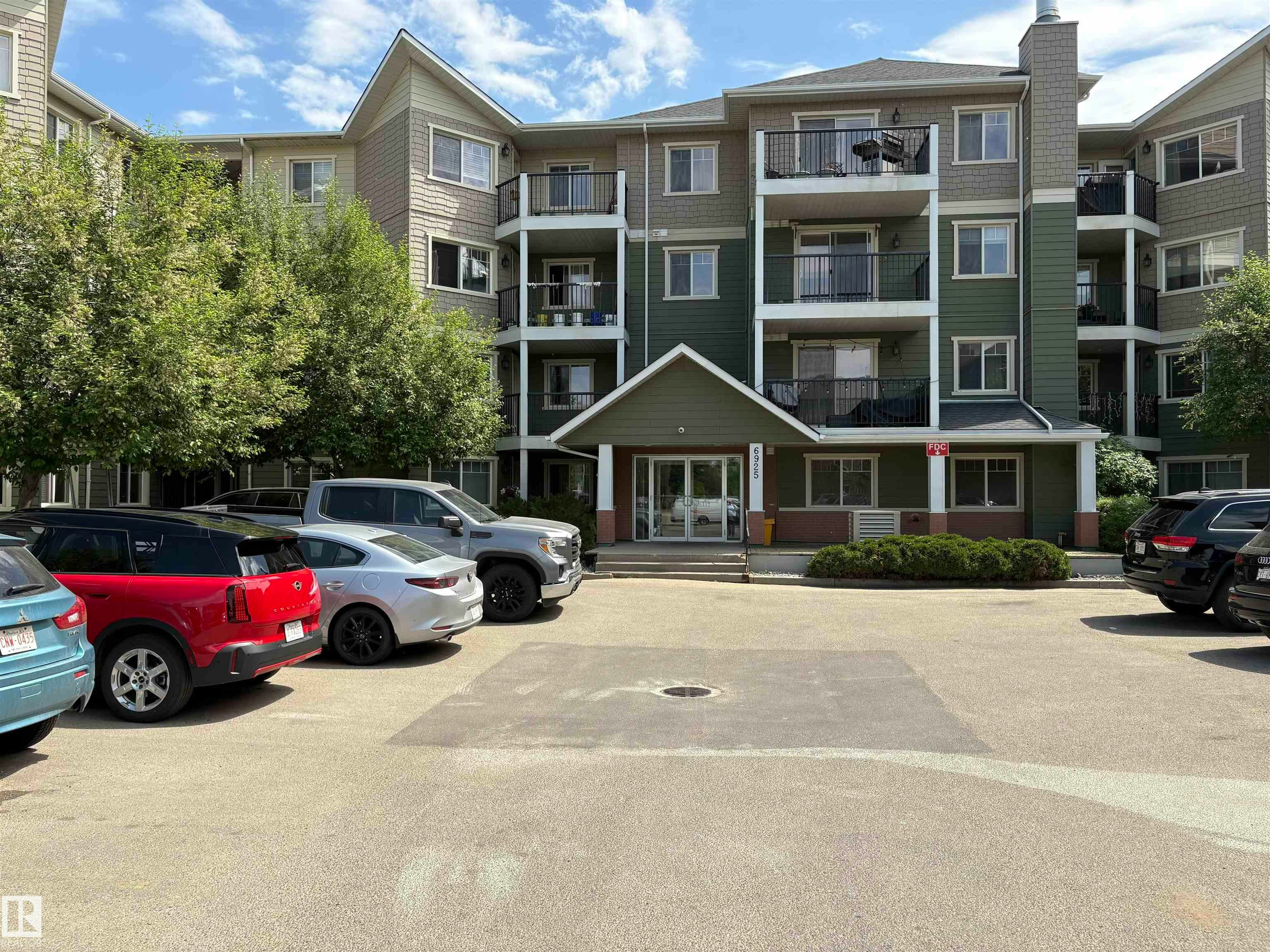 411-6925 199 Street NW, Edmonton, AB, T5T 3X8