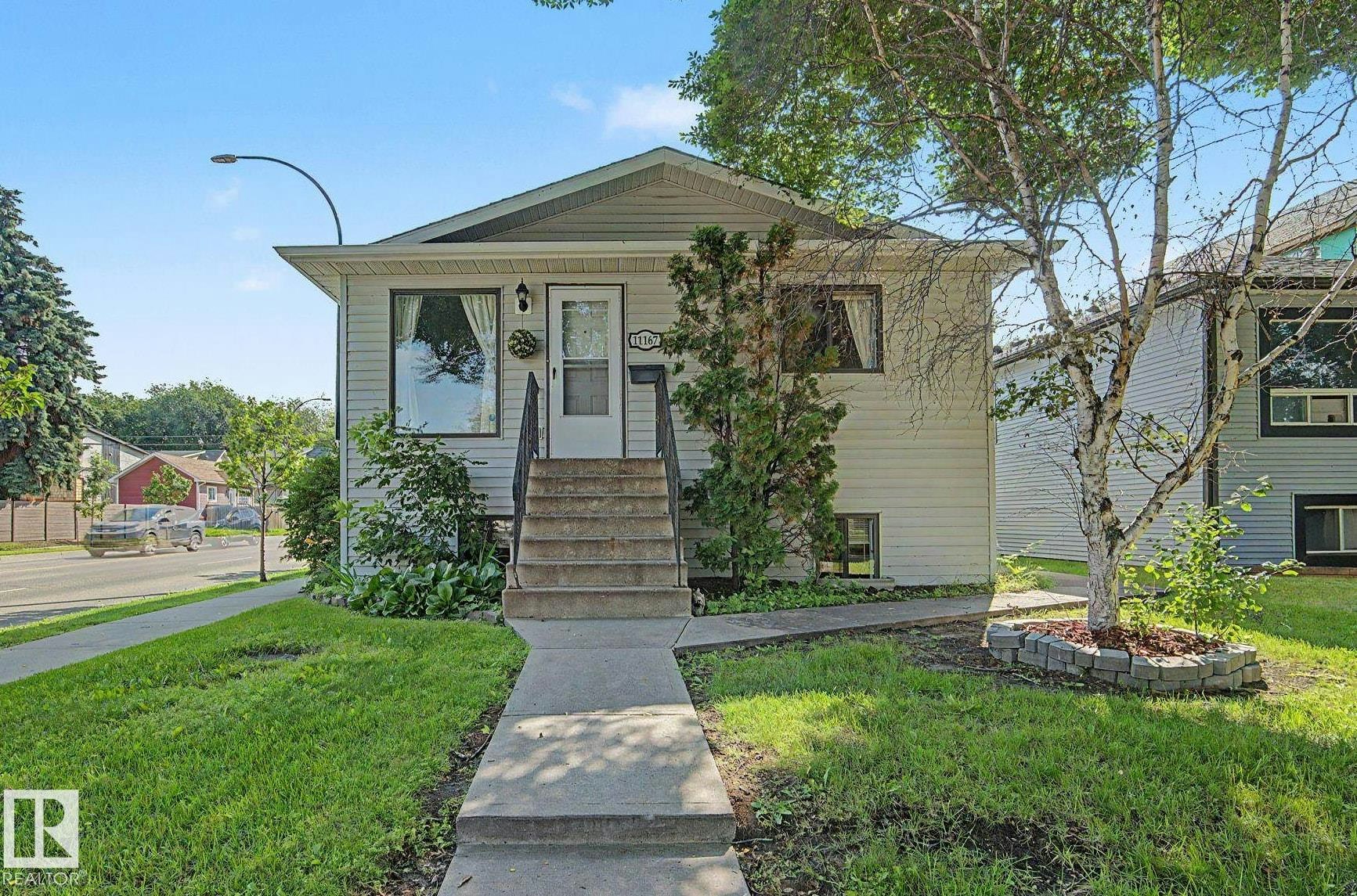 11167 52 Street NW, Edmonton, AB, T5W 3H6