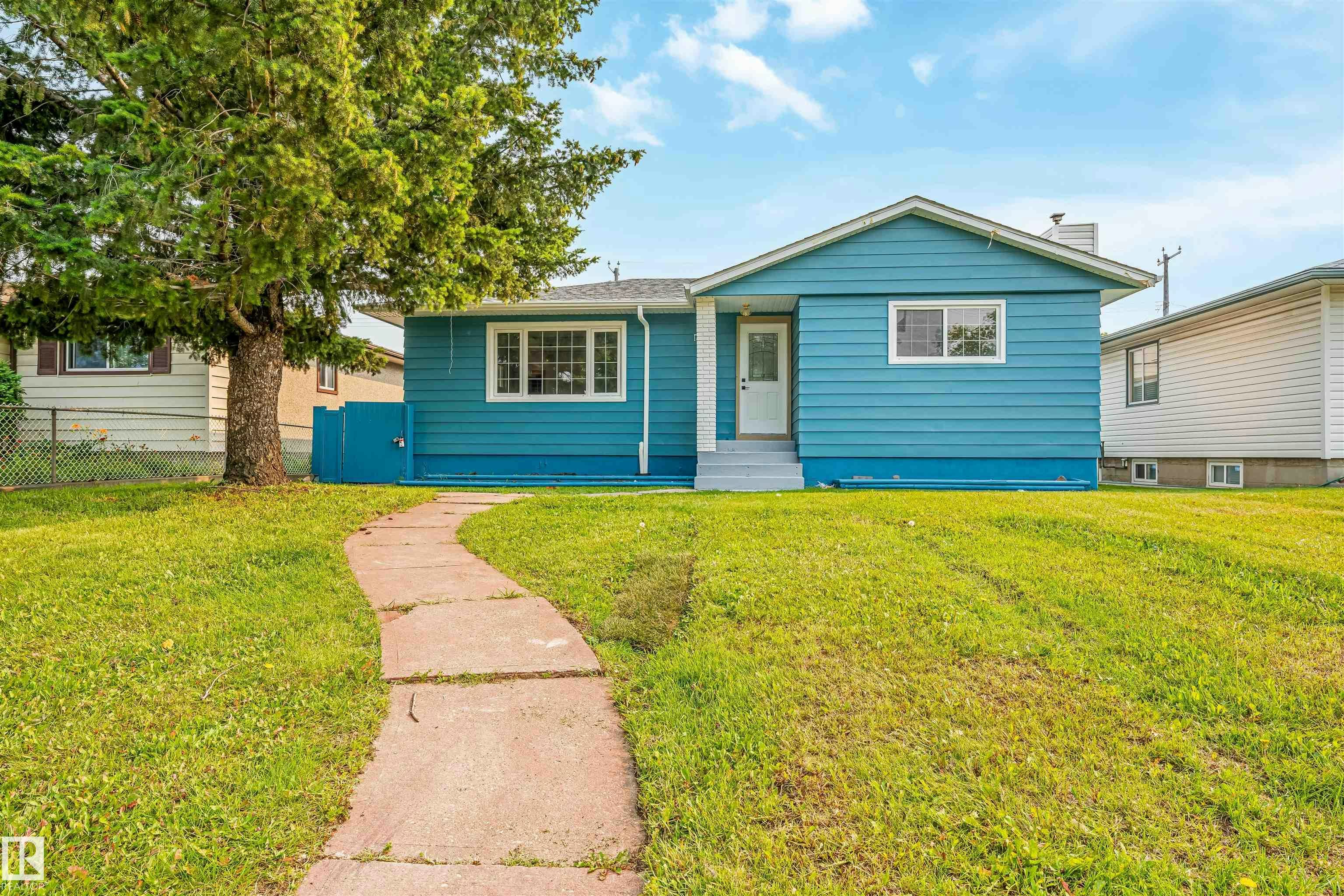 12023 137 Avenue, Edmonton, AB, T5E 1Z7